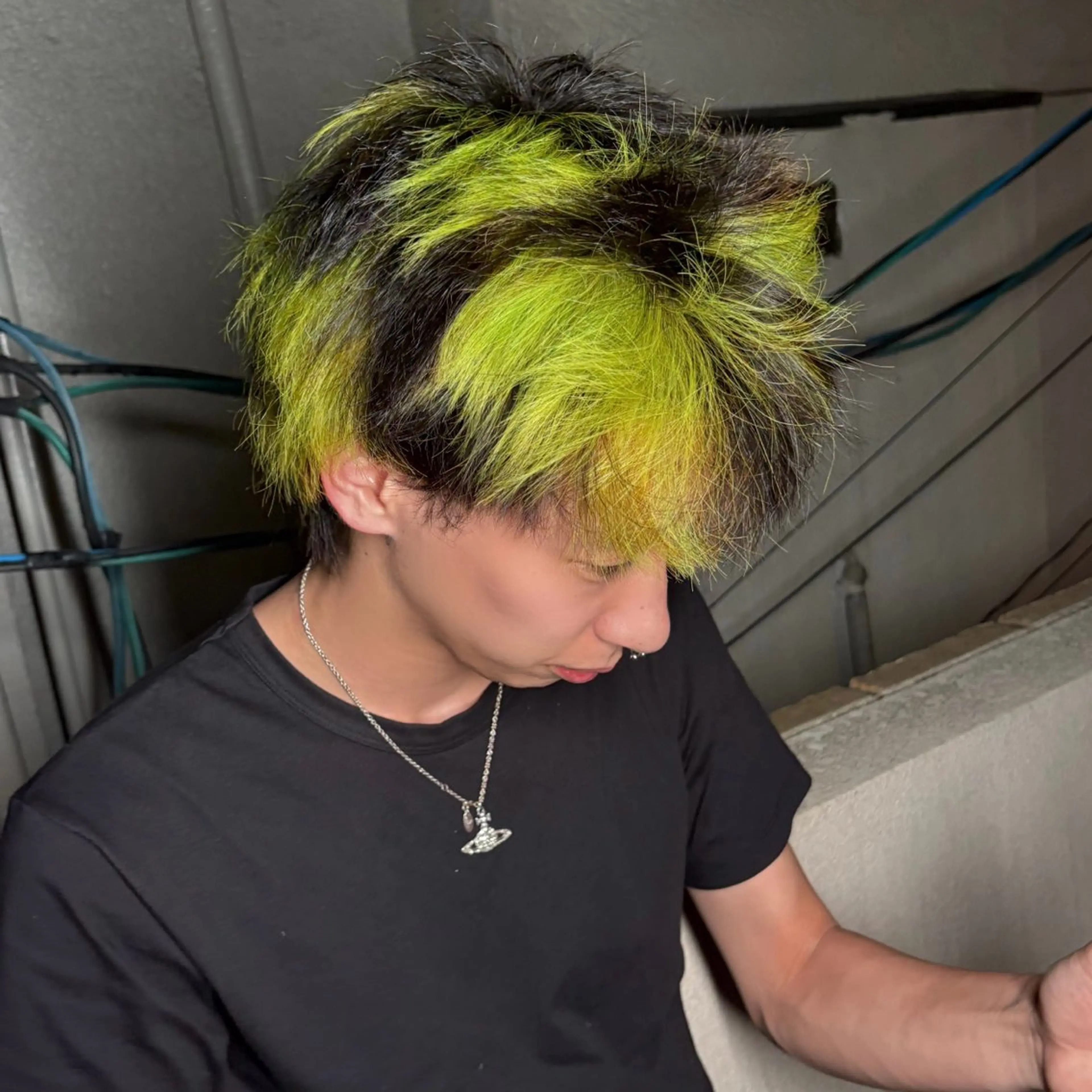 ショート カラー メンズ メンズブリーチ メンズハイトーン ブリーチ ケアブリーチ ハイトーンカラー ヘアカラー ★デザインカラー ハイトーン ももか★のヘアスタイル