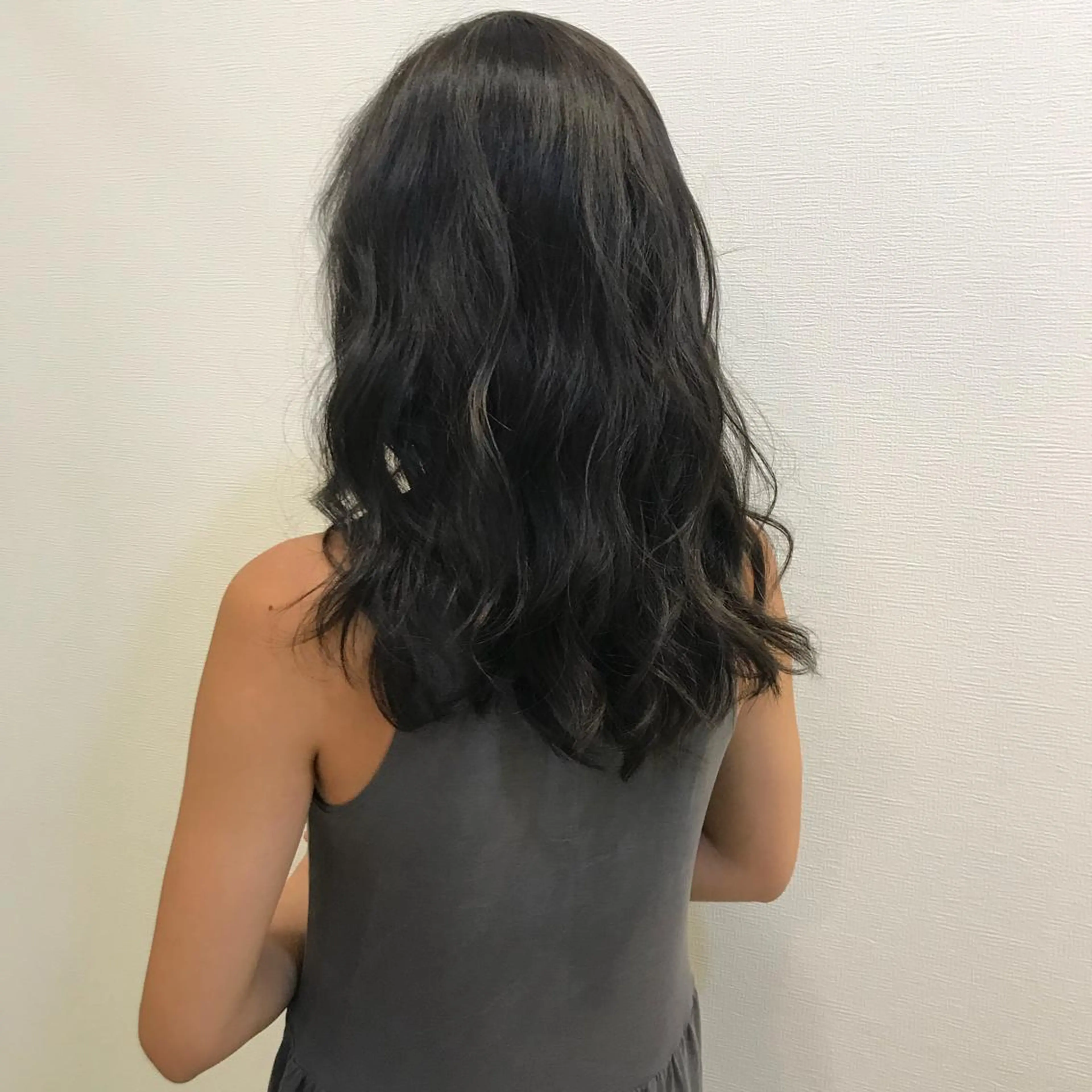 セミロング カラー ヘアカラー トリートメント 畑中 康志のヘアスタイル