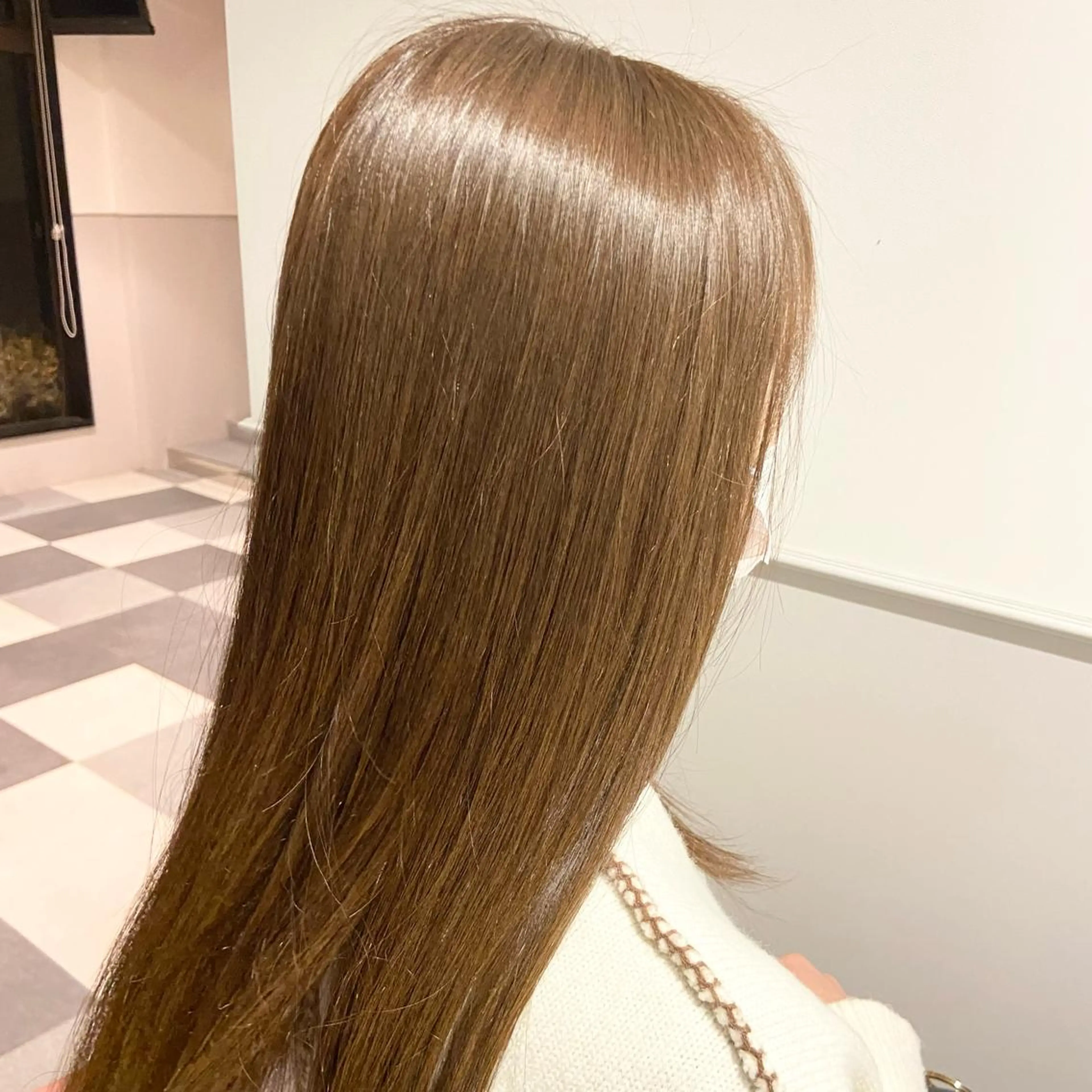 カラー ベージュカラー ブリーチ 透明感カラー ミルクティーベージュ ブリーチなしカラー ヘアカラー トリートメント Earth中野山後藤 陸沙のヘアスタイル