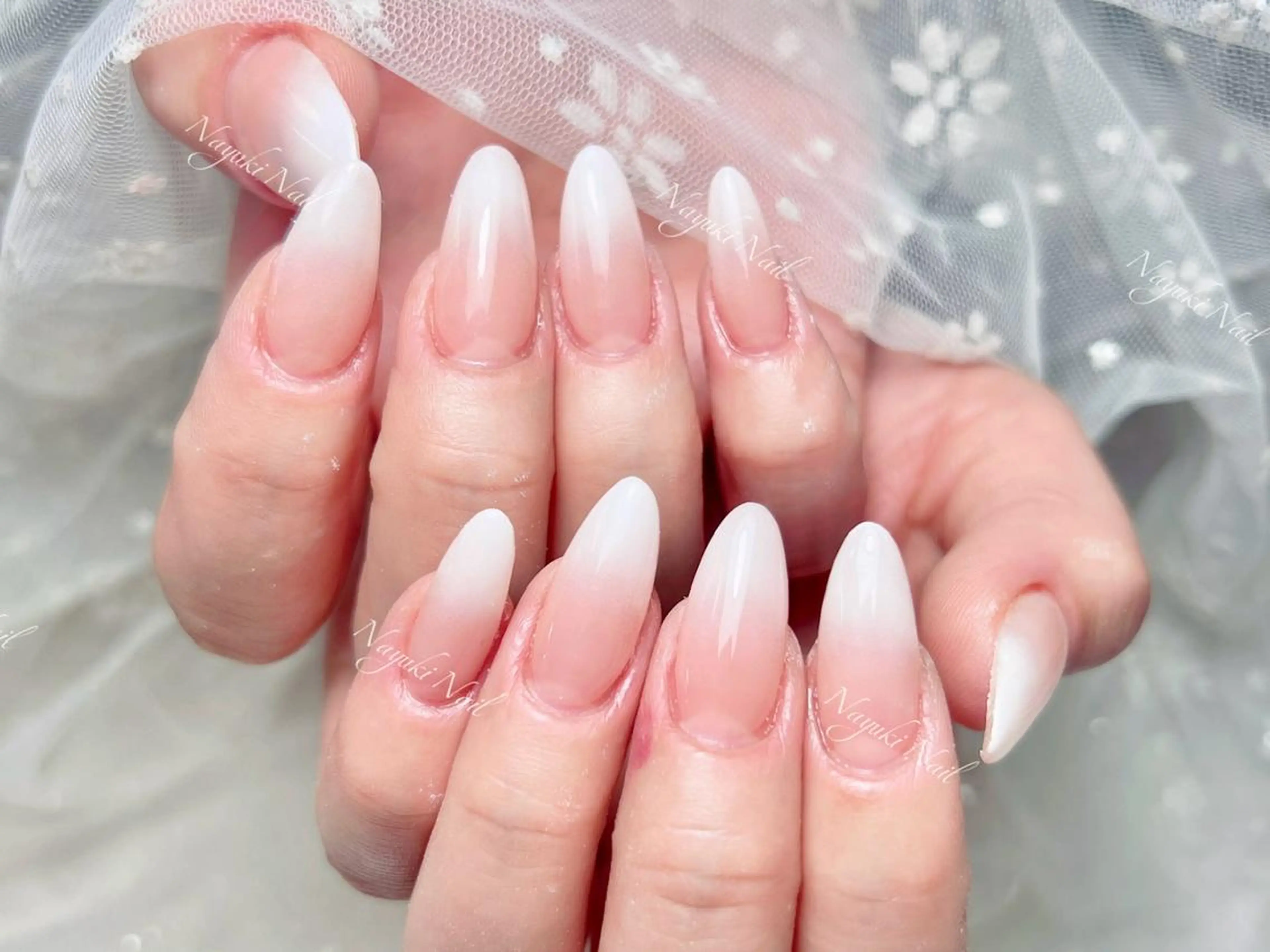 ネイル 🦋 Queenieのネイルデザイン