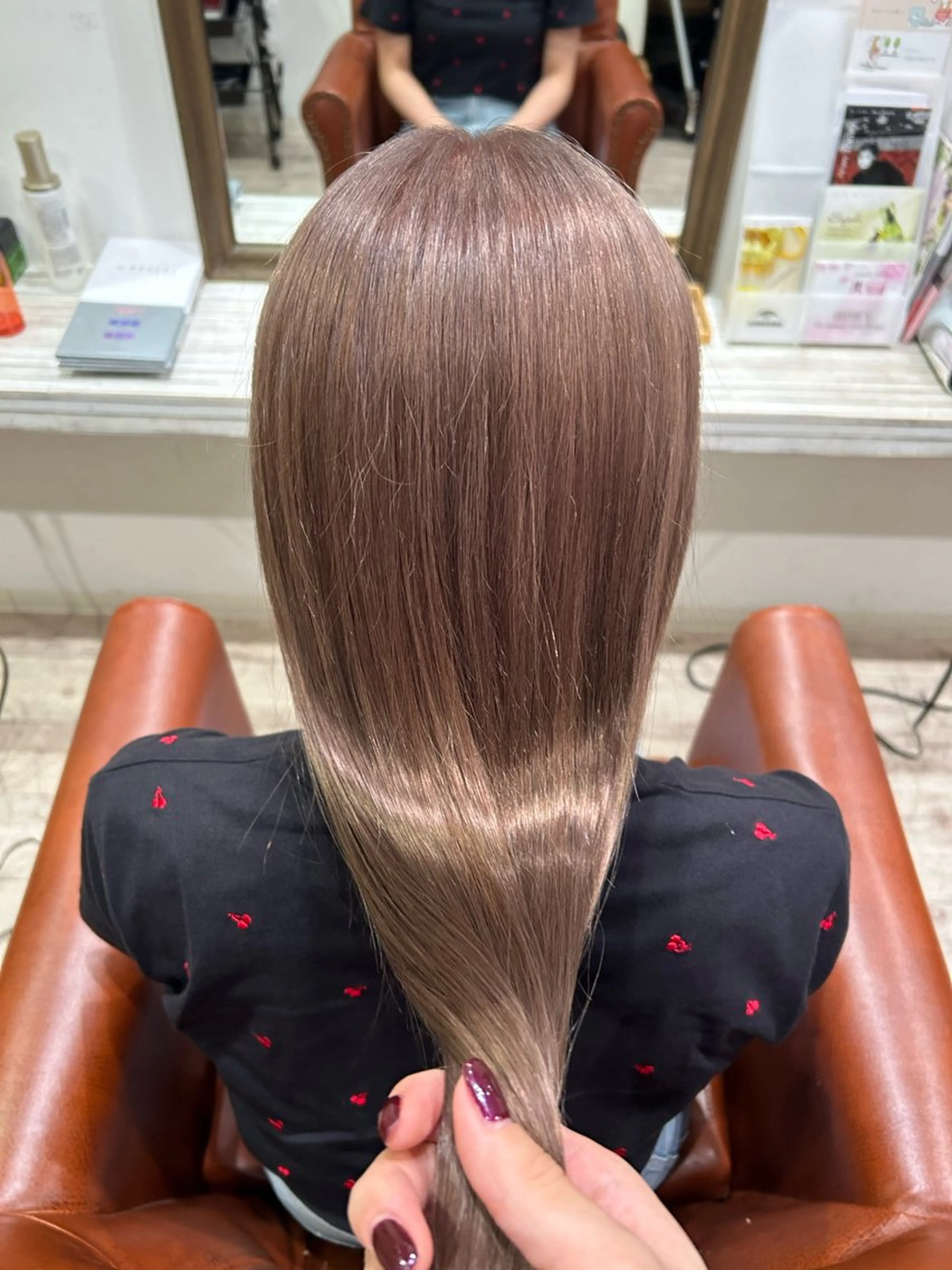 ロング カラー 海老名 理香子のヘアスタイル