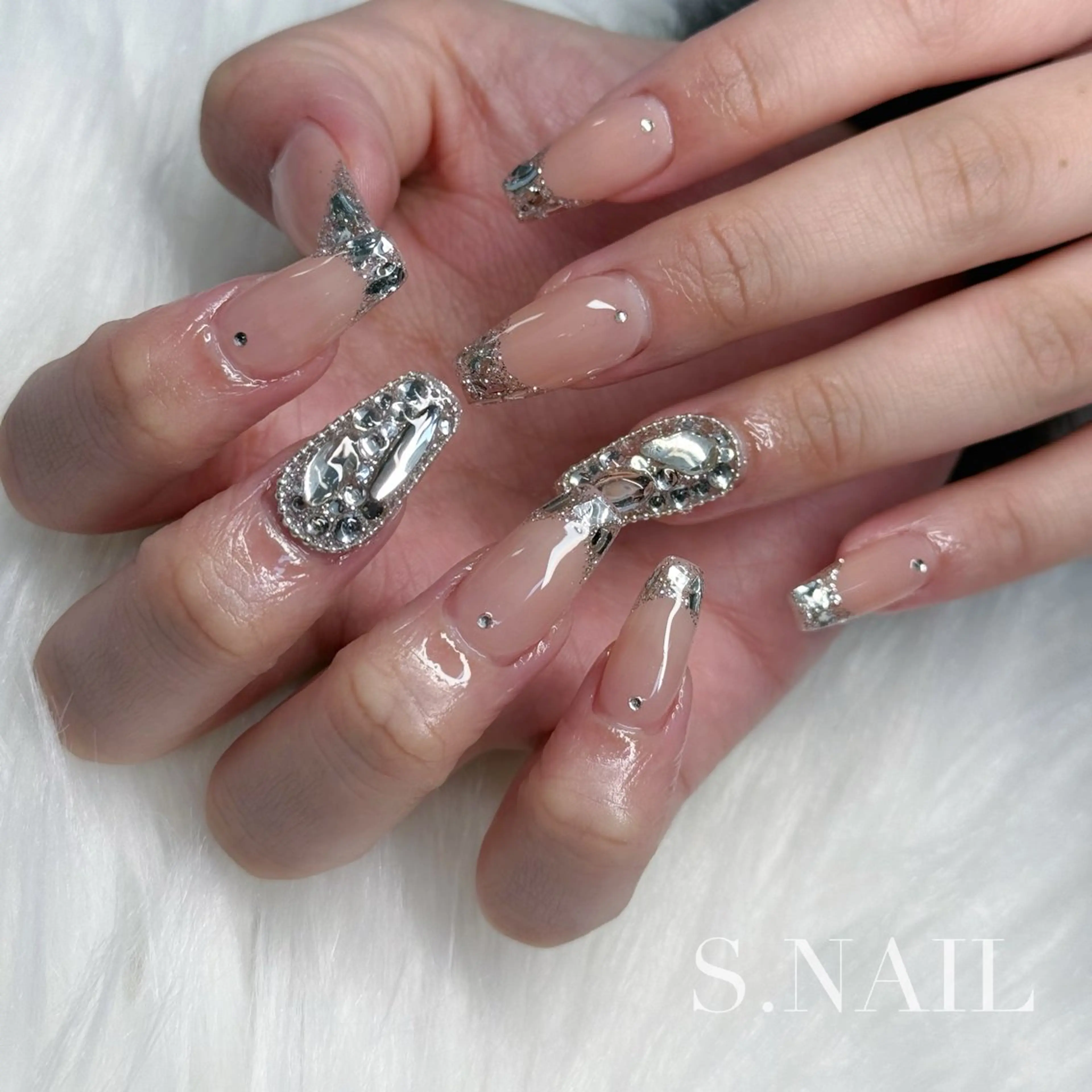 ネイル S♡NAIL所属・S.NAIL Suuのネイルデザイン