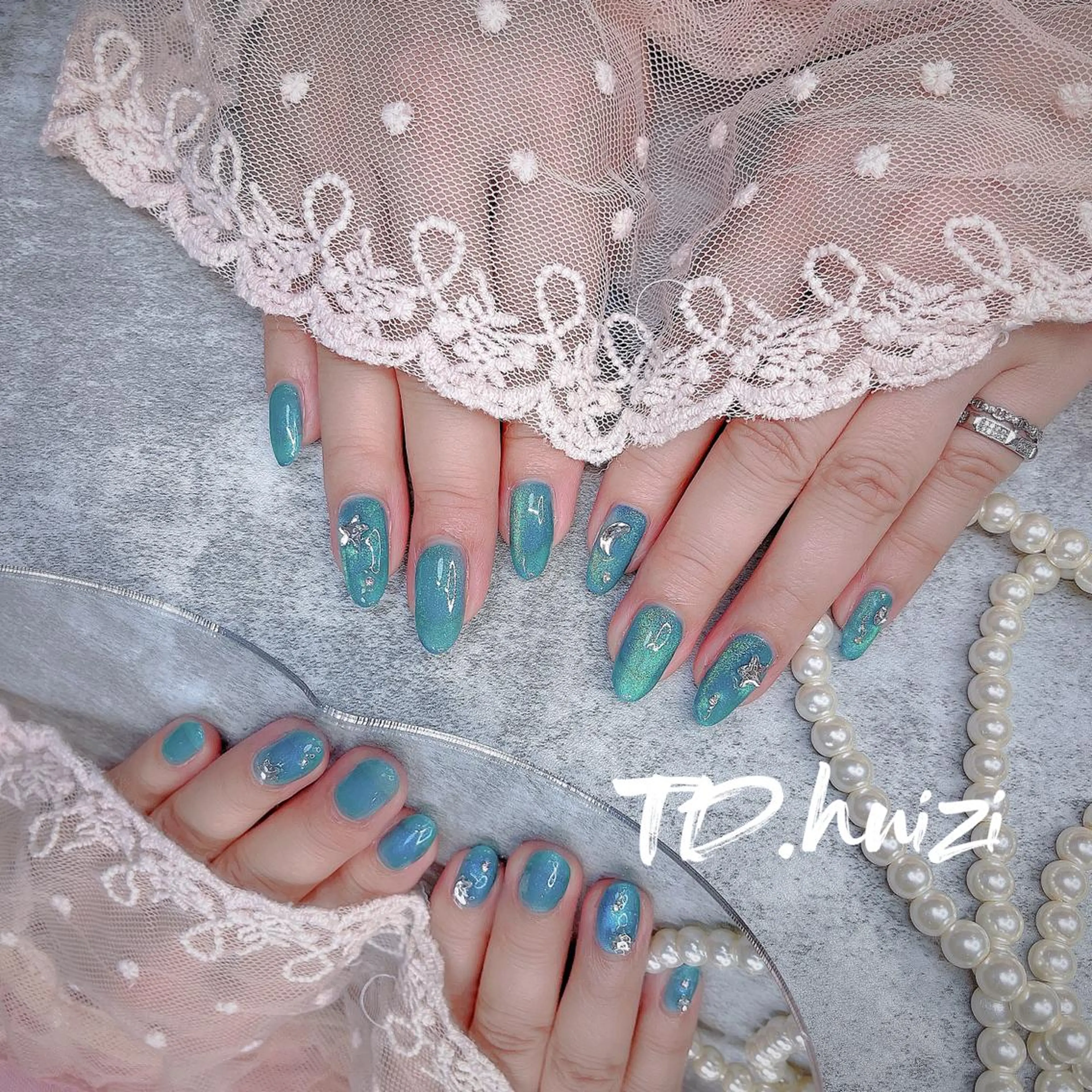 ミディアム めぐみのネイルサロン 惠のネイルデザイン