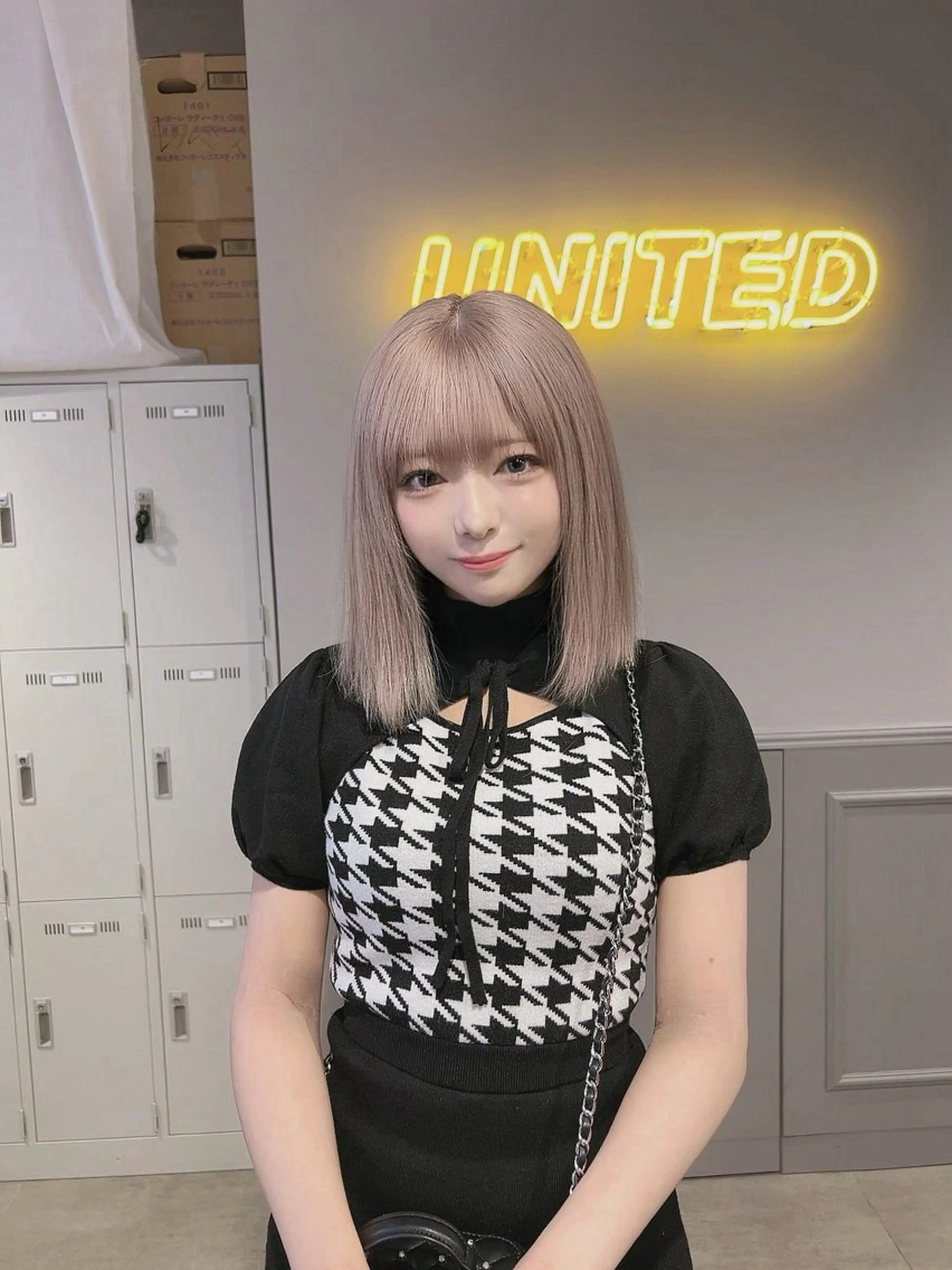 ミディアム カラー ヘアカラー ヘアセット 韓国/トレンド レイヤー【101】のヘアスタイル