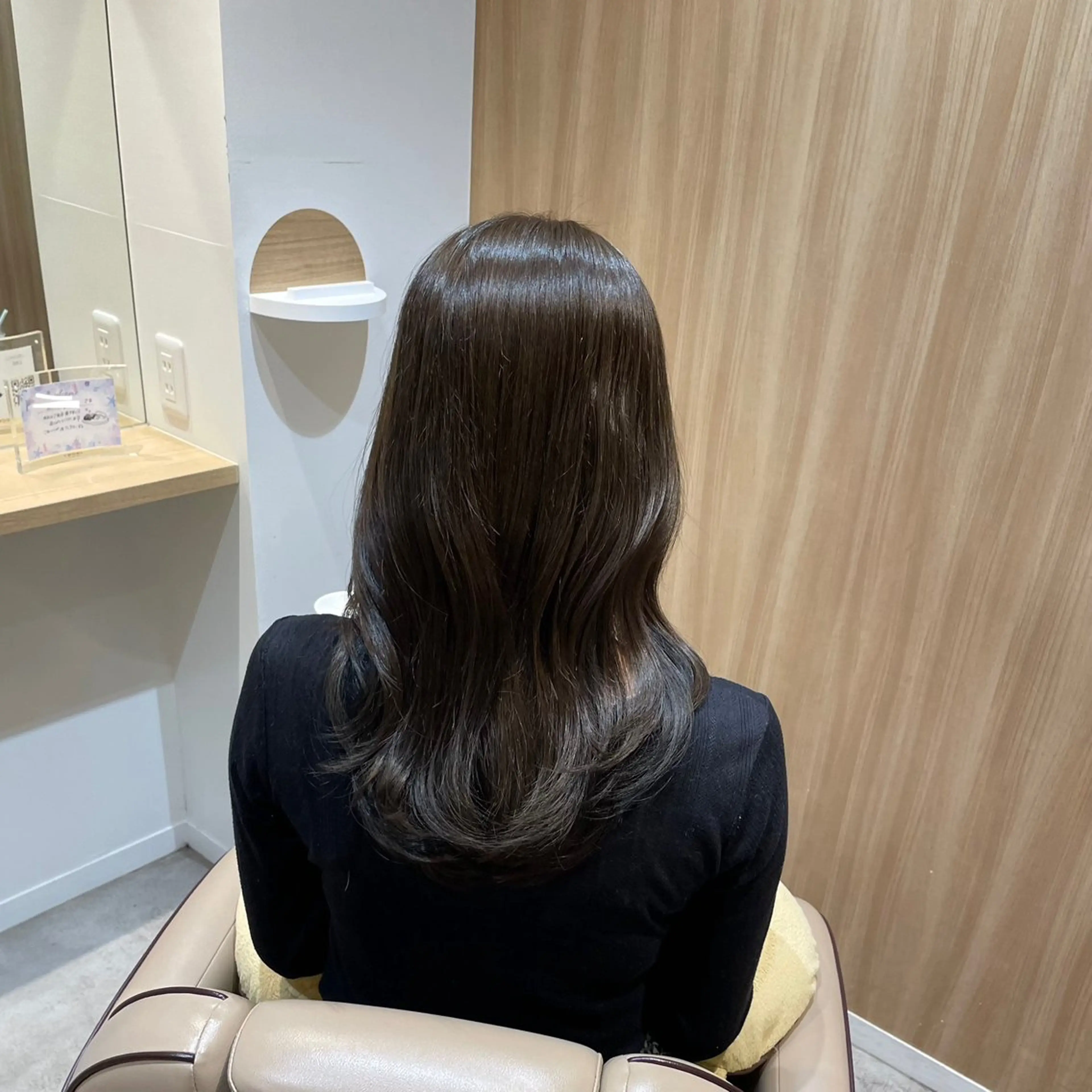 セミロング カラー 透明感カラー グレージュ オリーブグレージュ オリーブグレー MIKU .のヘアスタイル