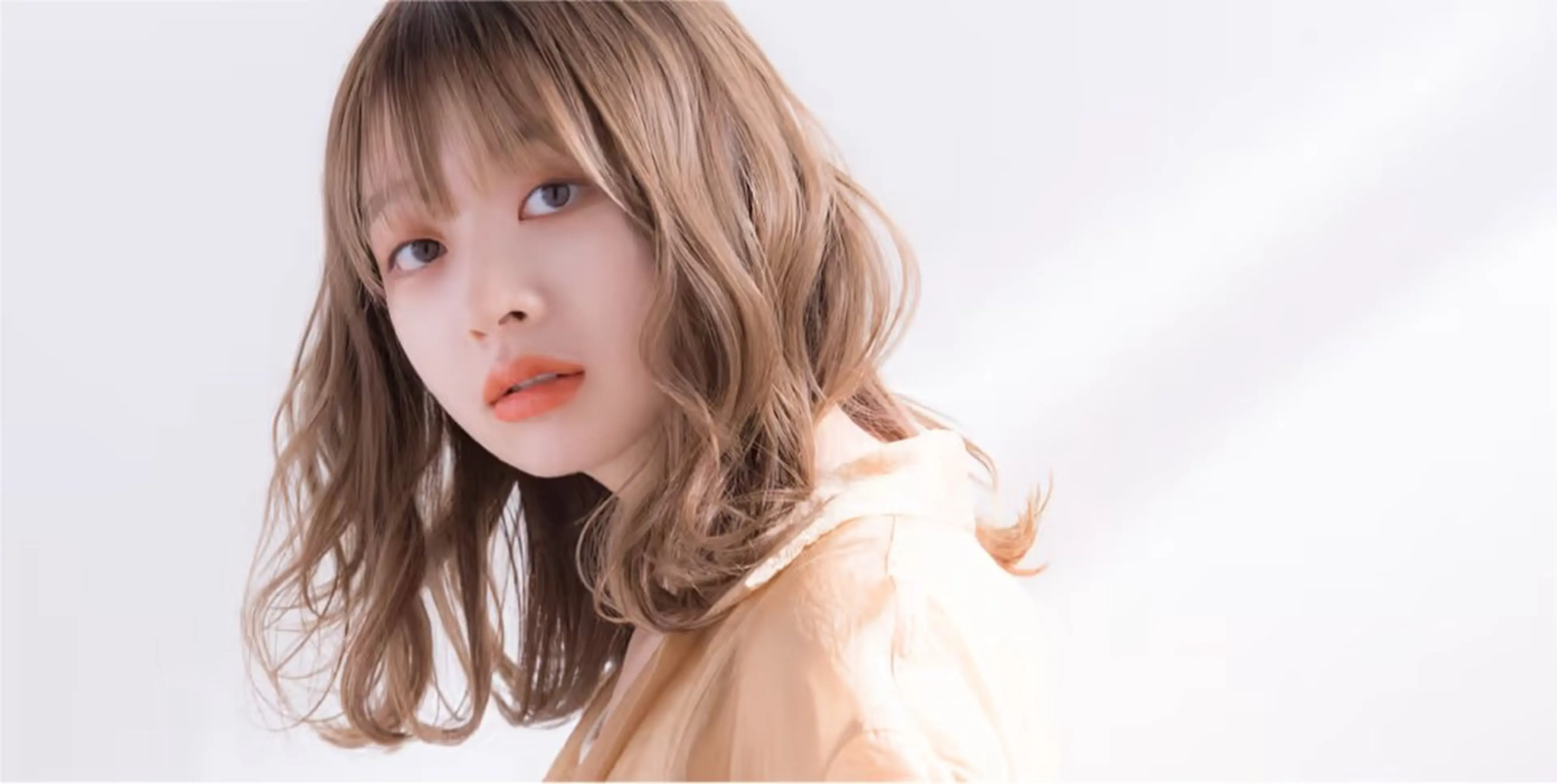 ミディアム カラー mu-t colorのヘアスタイル