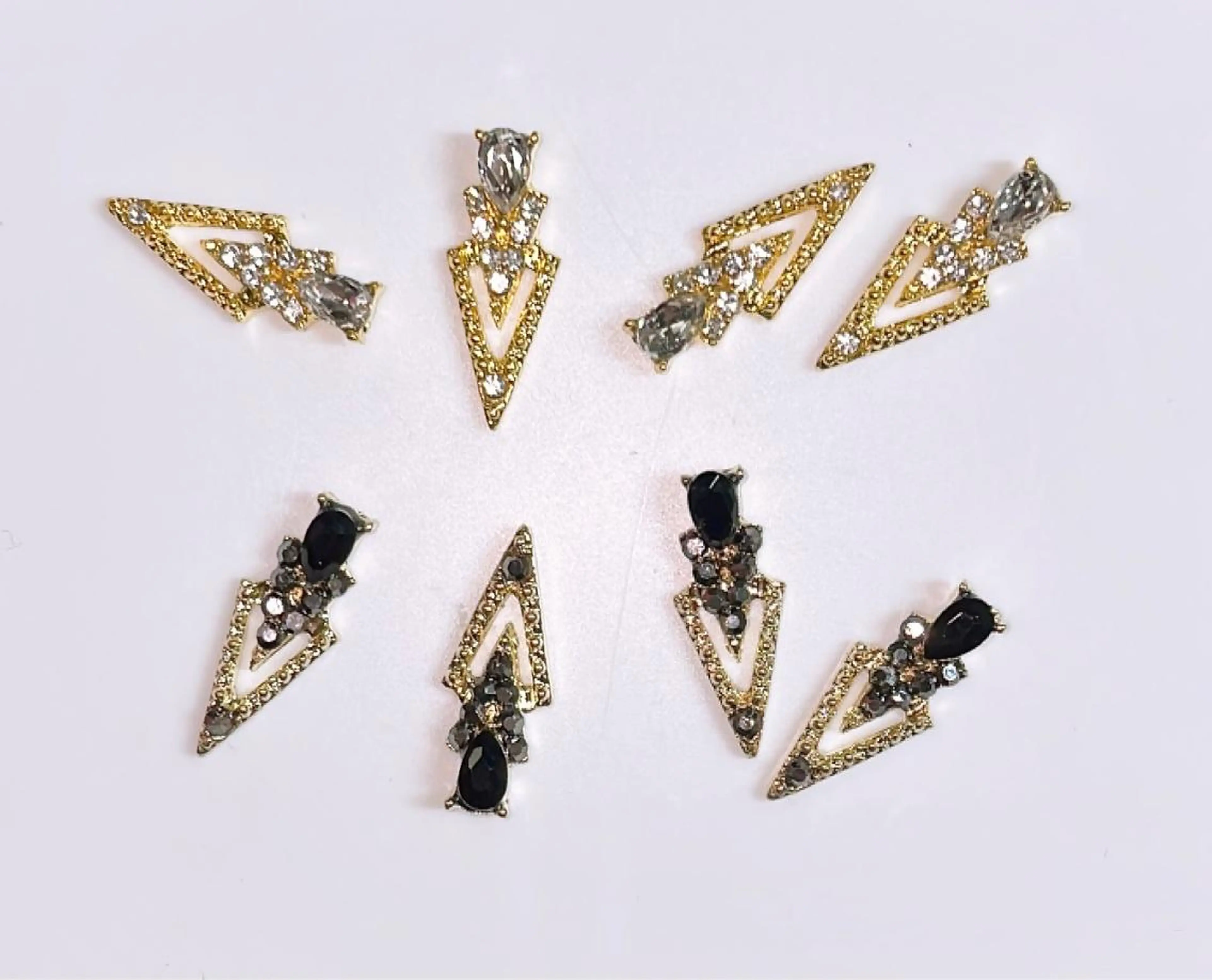 ネイル VIERU 🌈🎀💖のネイルデザイン