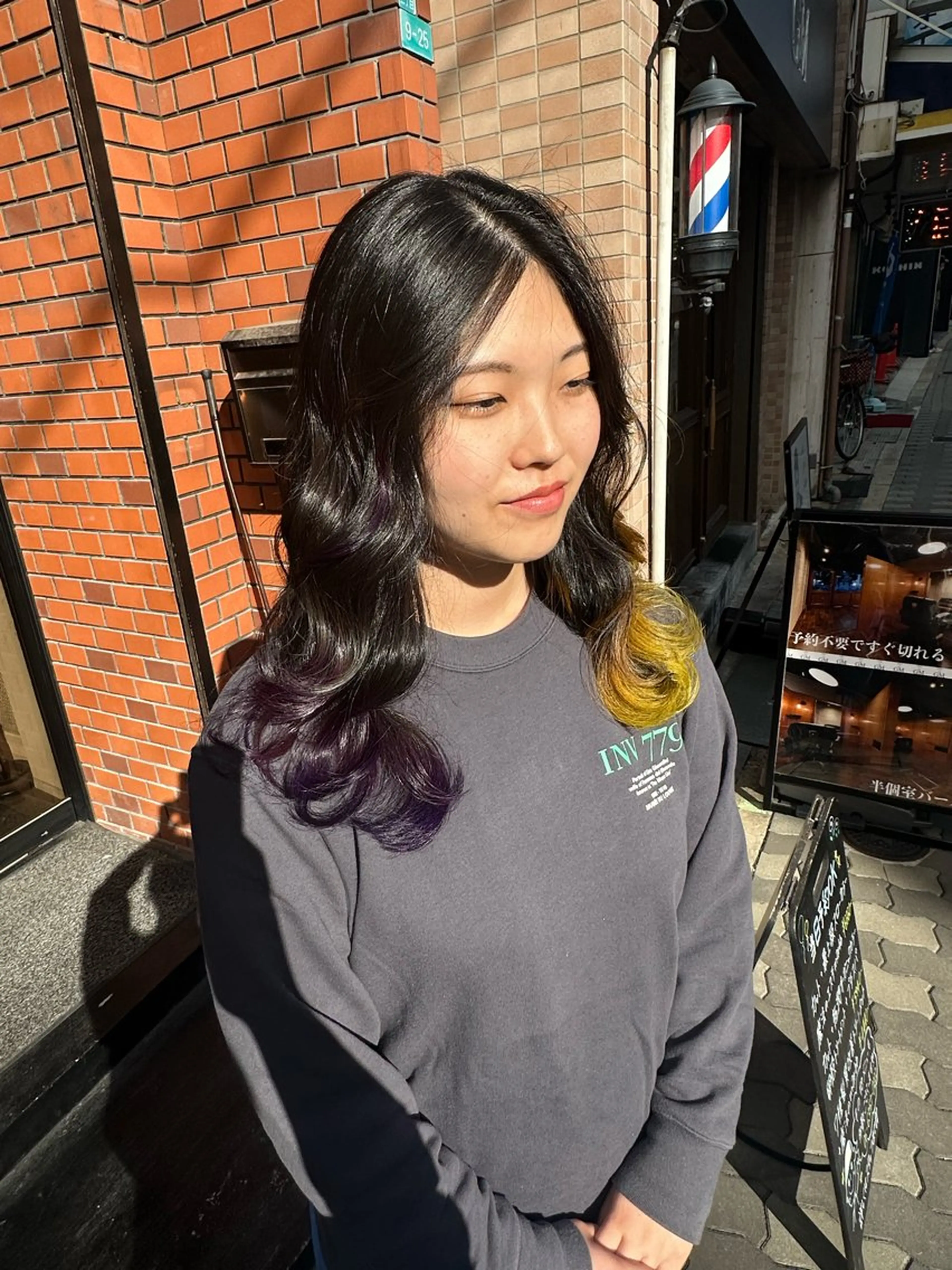 セミロング カラー パープルカラー イエローカラー 艶髪レイヤー上田 紗也🇰🇷💗のヘアスタイル