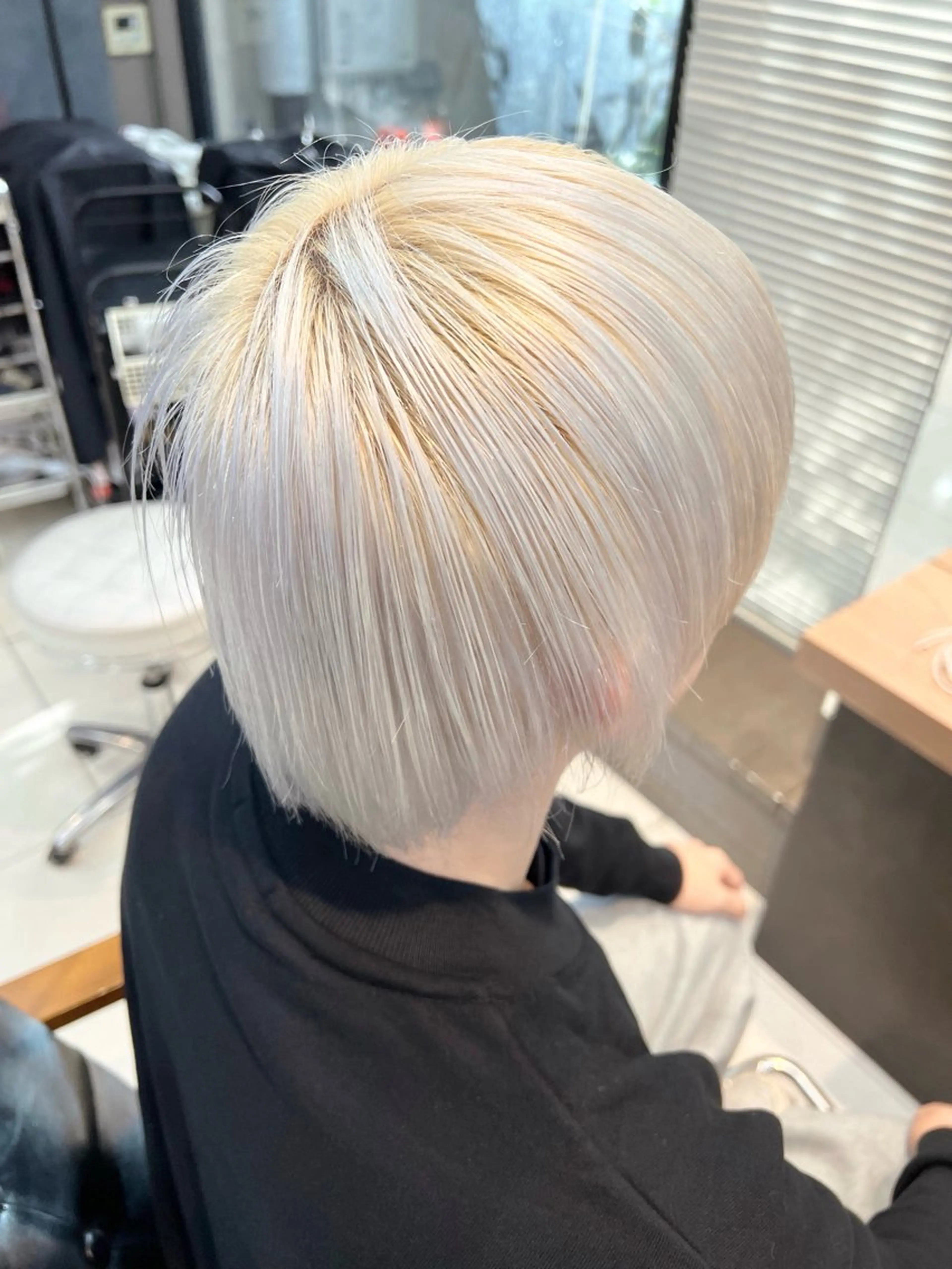 ショート カラー ブリーチ daiki 原宿のヘアスタイル