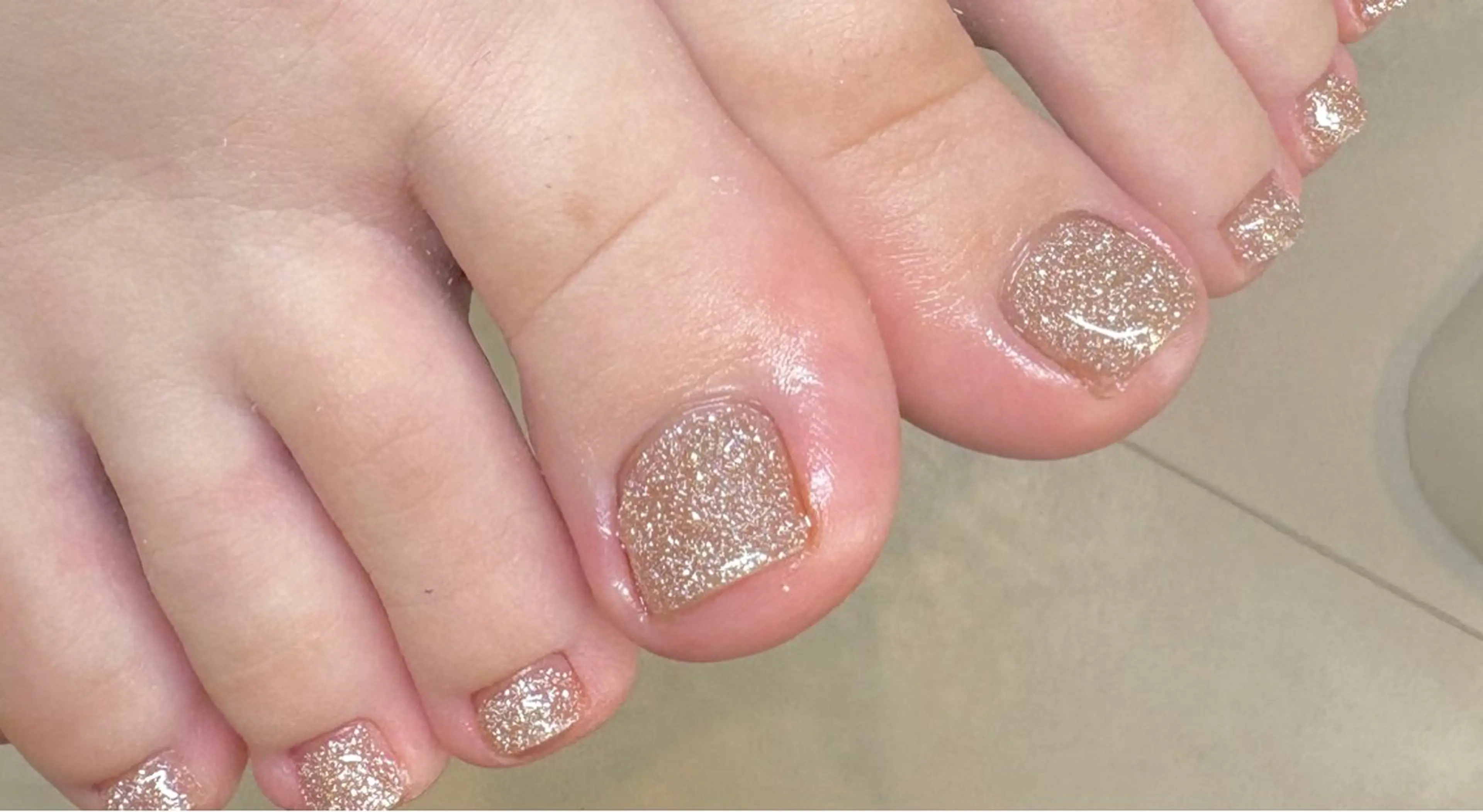 ネイル 長さ出し 持ち込み 春ネイル フットネイル N.style所属・Ｎ. styleのネイルデザイン