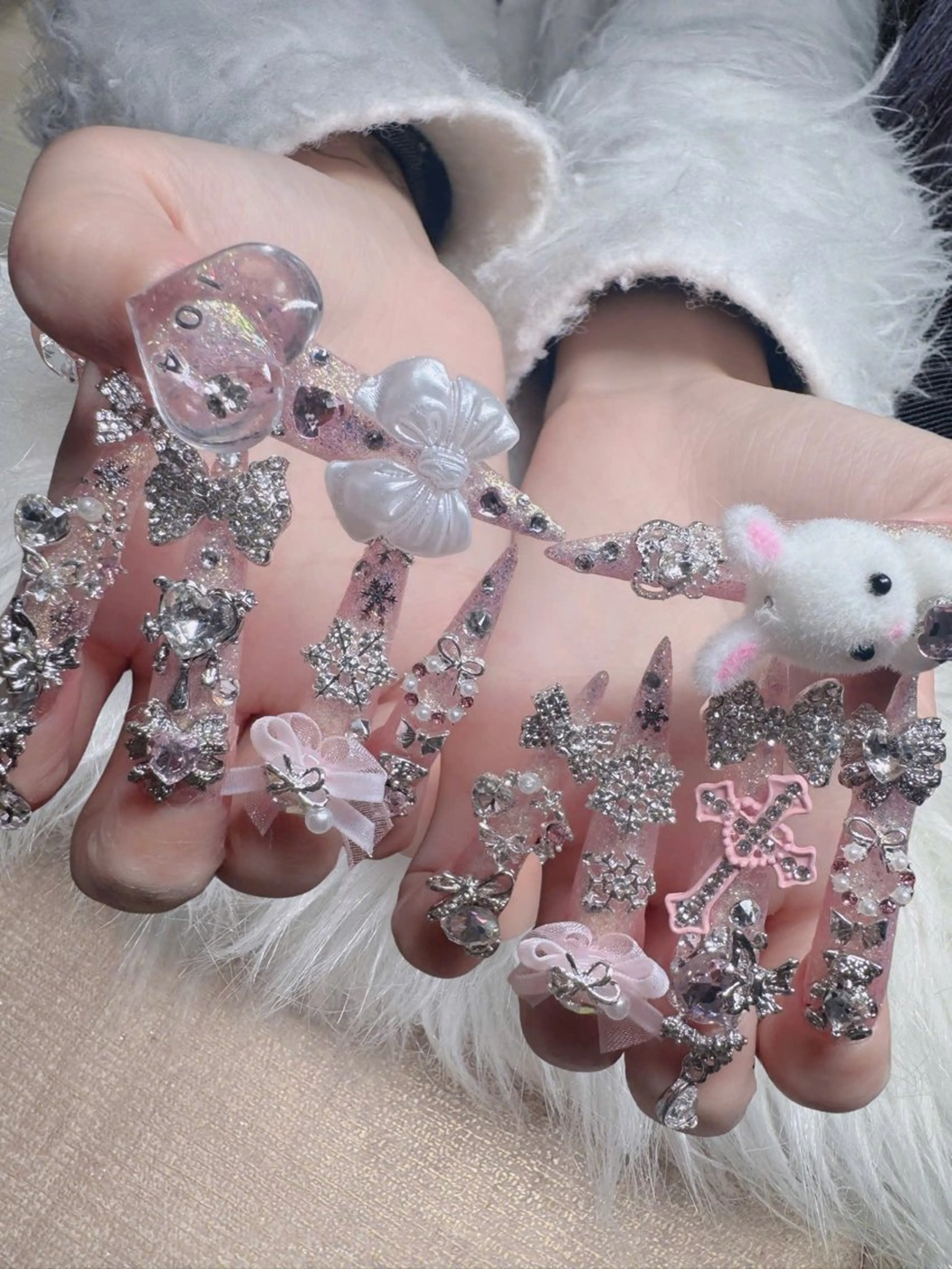 ネイル オーロラネイル フレンチネイル ジェルネイル ハロウィン キラキラネイル ハンドネイル H.baby Nail Salonのネイルデザイン