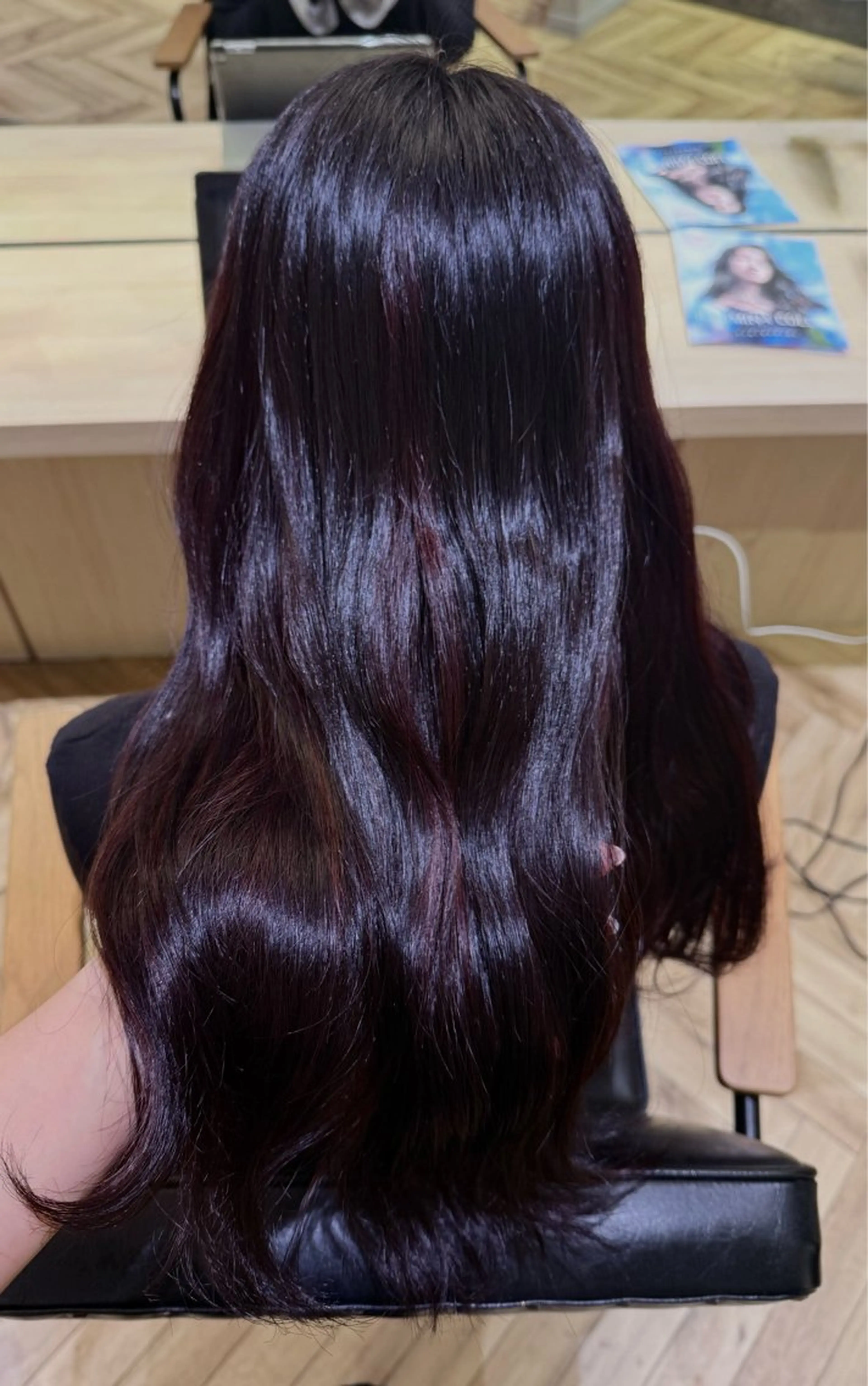 ロング ヘアカラー 坂本 采音のヘアスタイル