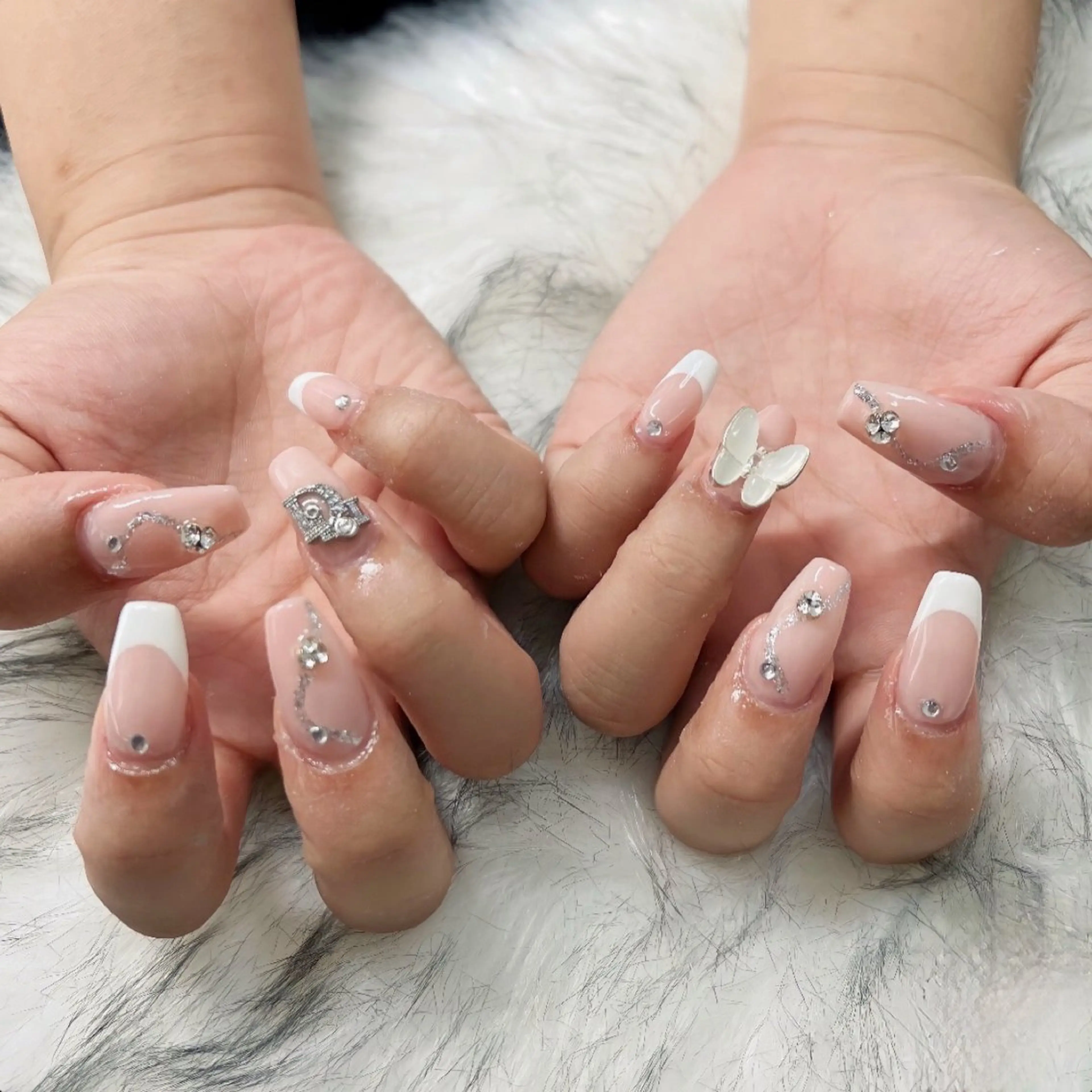 ロング ハンドネイル mao .のネイルデザイン