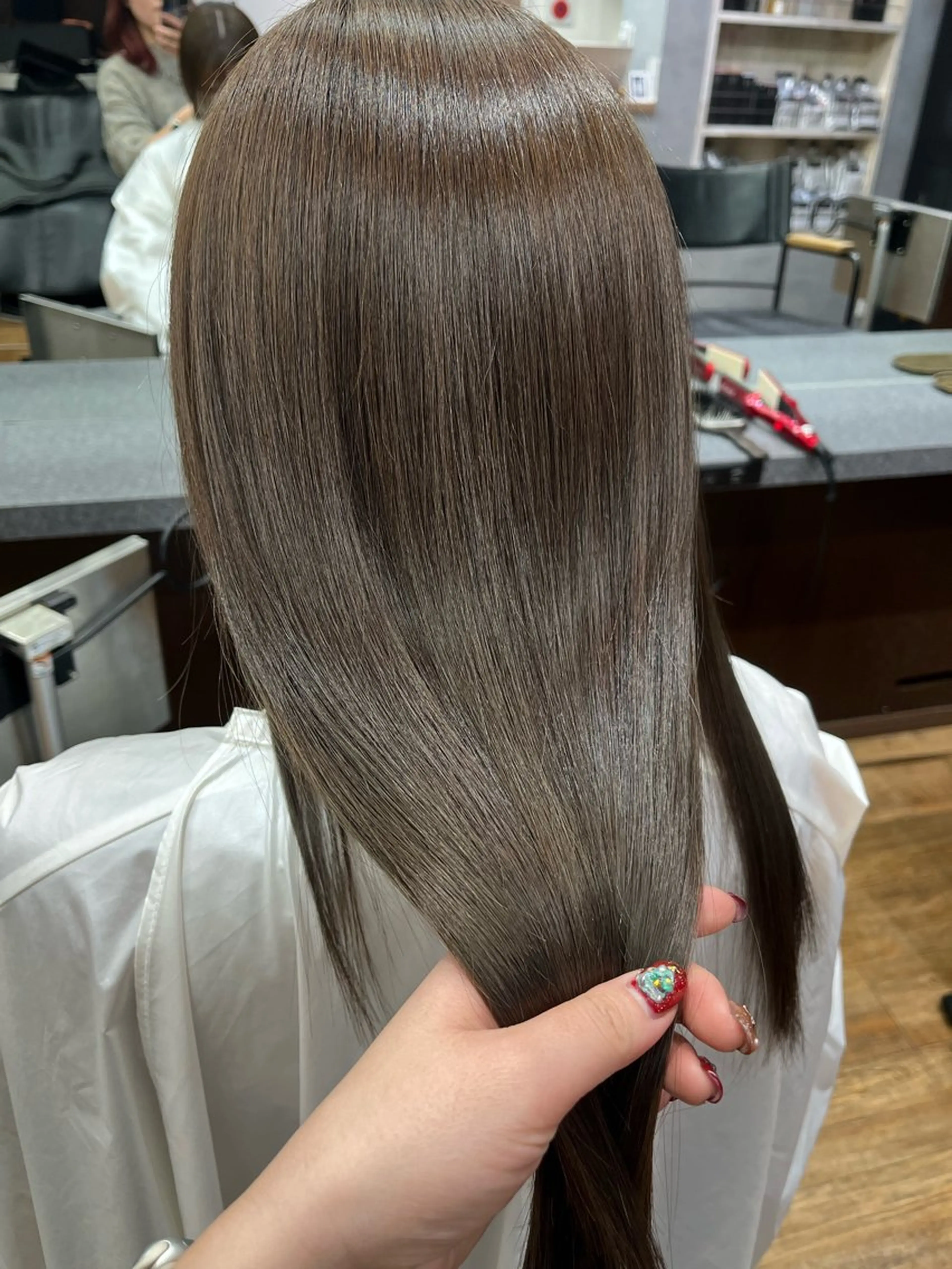 ロング カラー ベージュカラー 透明感カラー オリーブベージュ 髪質改善 ✨艶カラー✨髪質改善 manaのヘアスタイル