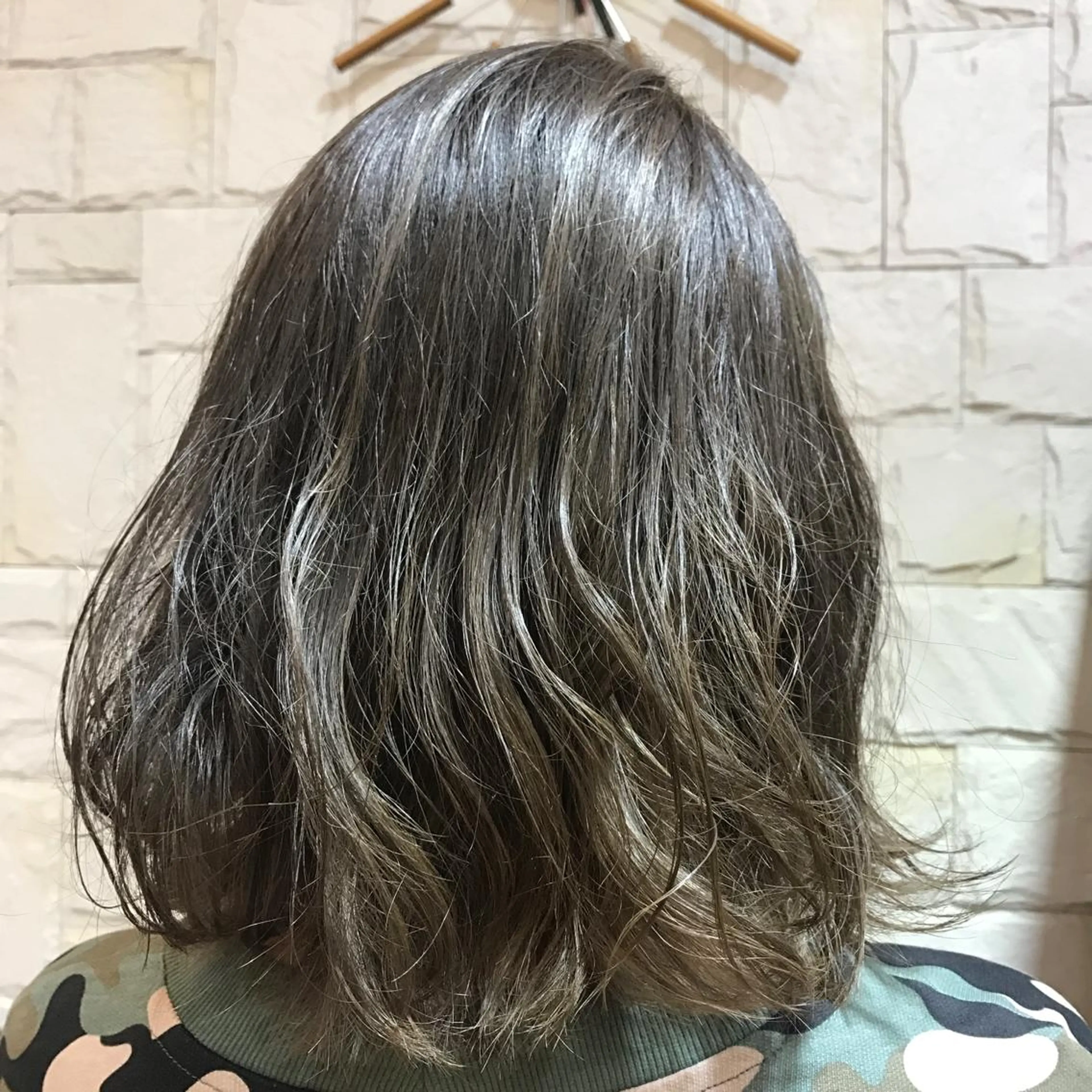 ミディアム カラー パーマ 🥛洒落髪小顔cut なら龍崎🥛のヘアスタイル