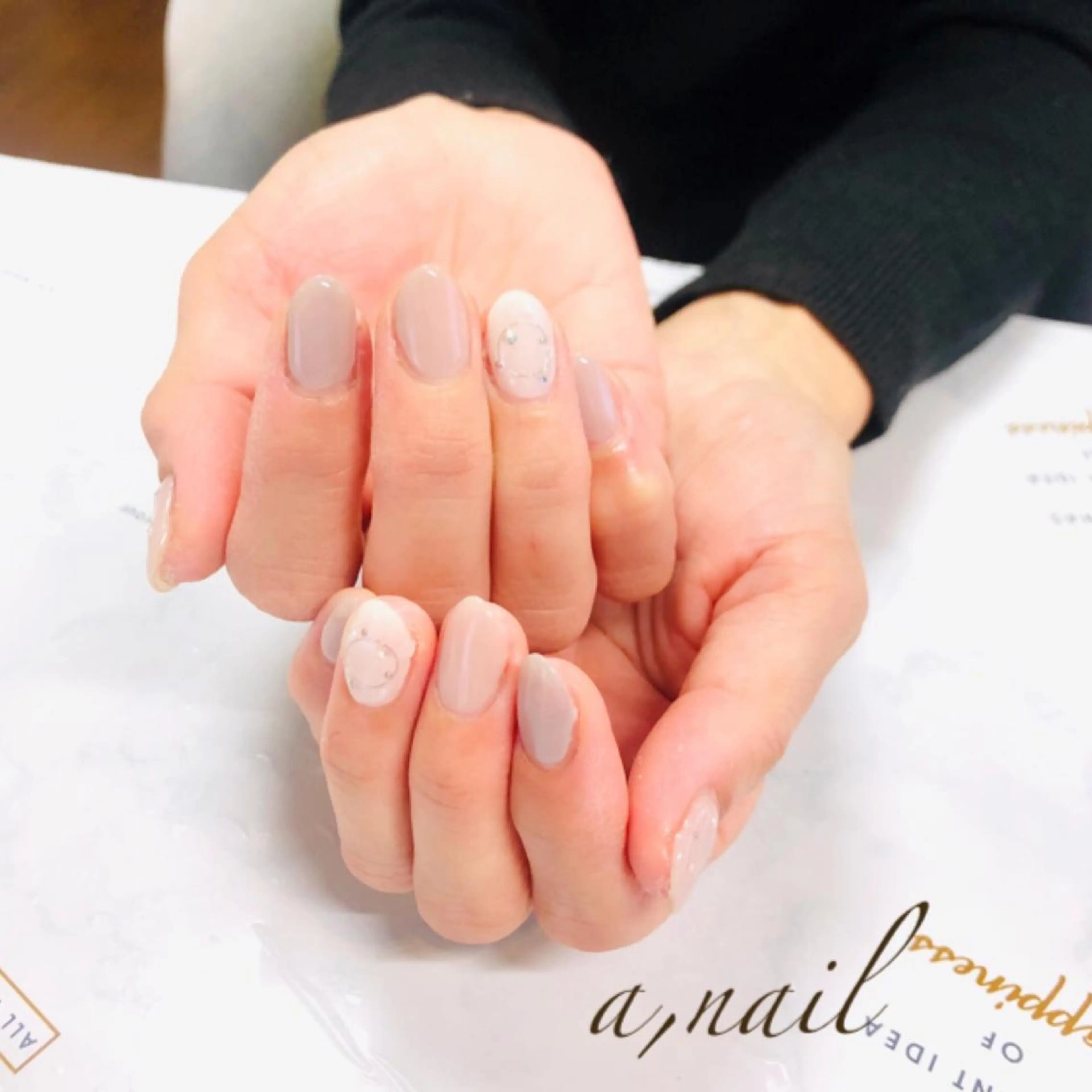 ネイル フットネイル ジェルネイル グラデーション ラメ(グリッター) ラメグラデーション ハンドネイル ネイルサロン エーネイルのネイルデザイン