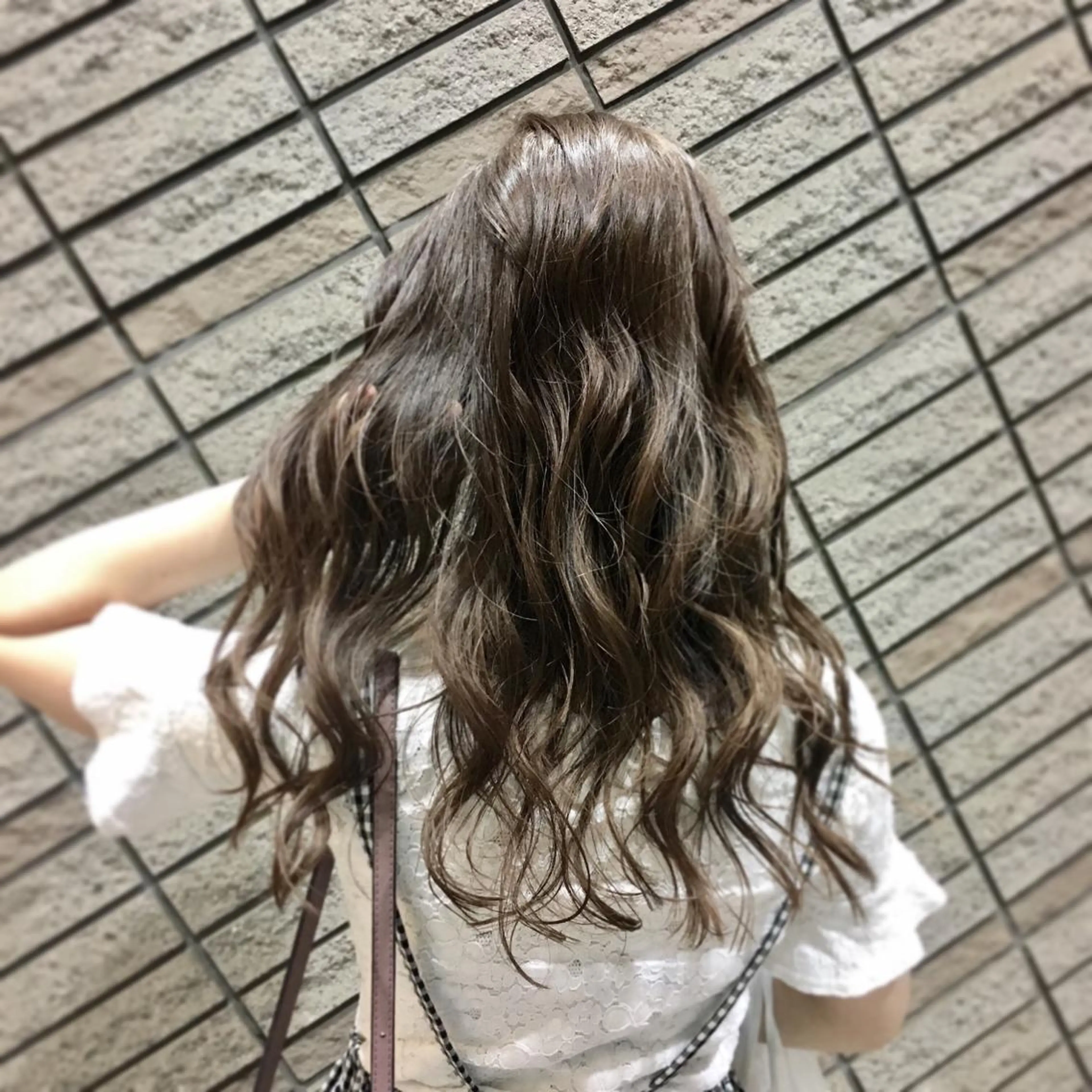 セミロング カラー セミロングパーマ ベージュカラー イルミナカラー 外国人風カラー カット ヘアカラー トリートメント N° jillva ♦️川端裕司♦️のヘアスタイル