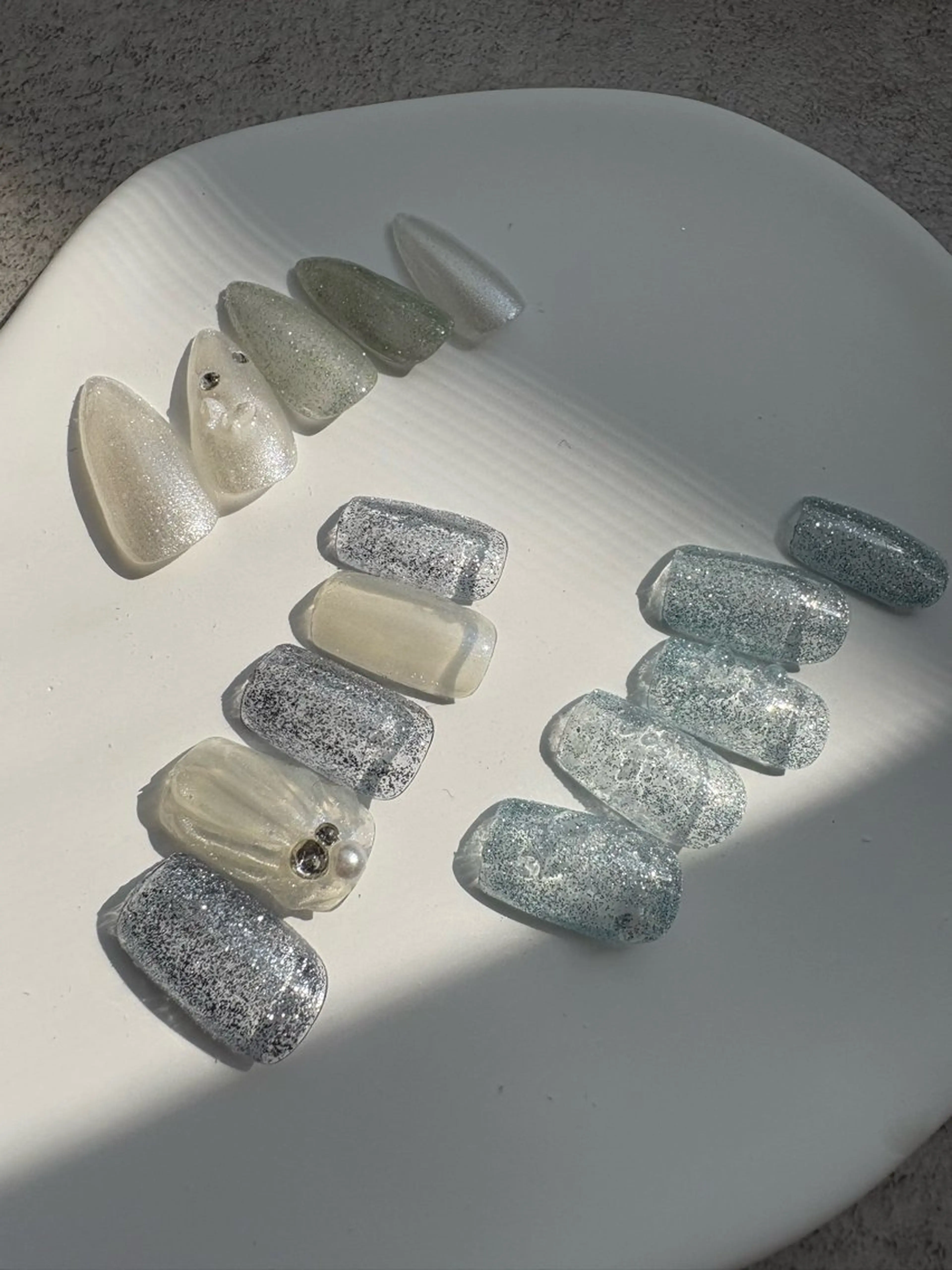 ネイル 黒須莉奈 IRYのネイルデザイン