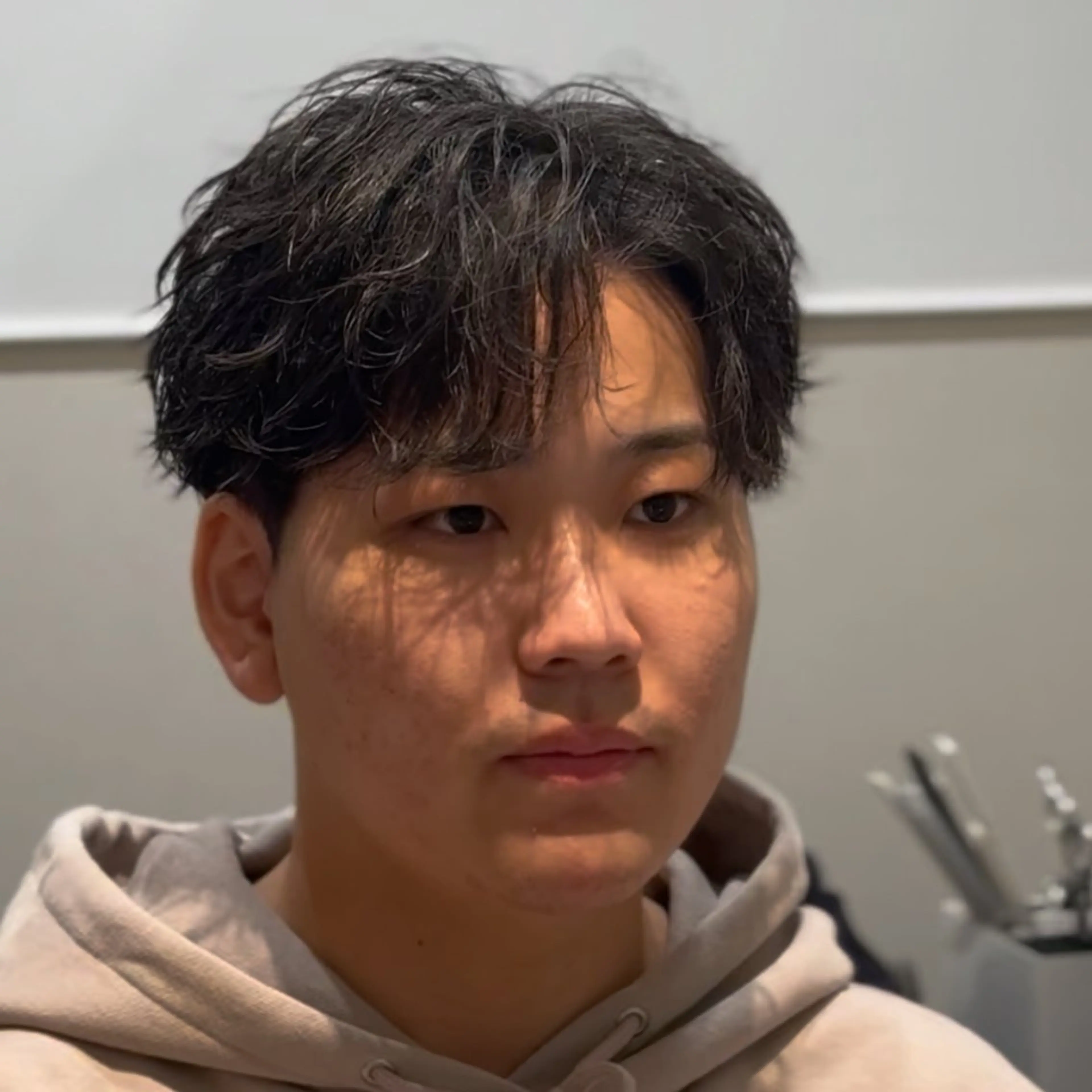 ショート カラー パーマ メンズ カット パーマ SALOWIN名古屋Suite店所属・名古屋のメンズ特化 美容師/わたるのヘアスタイル