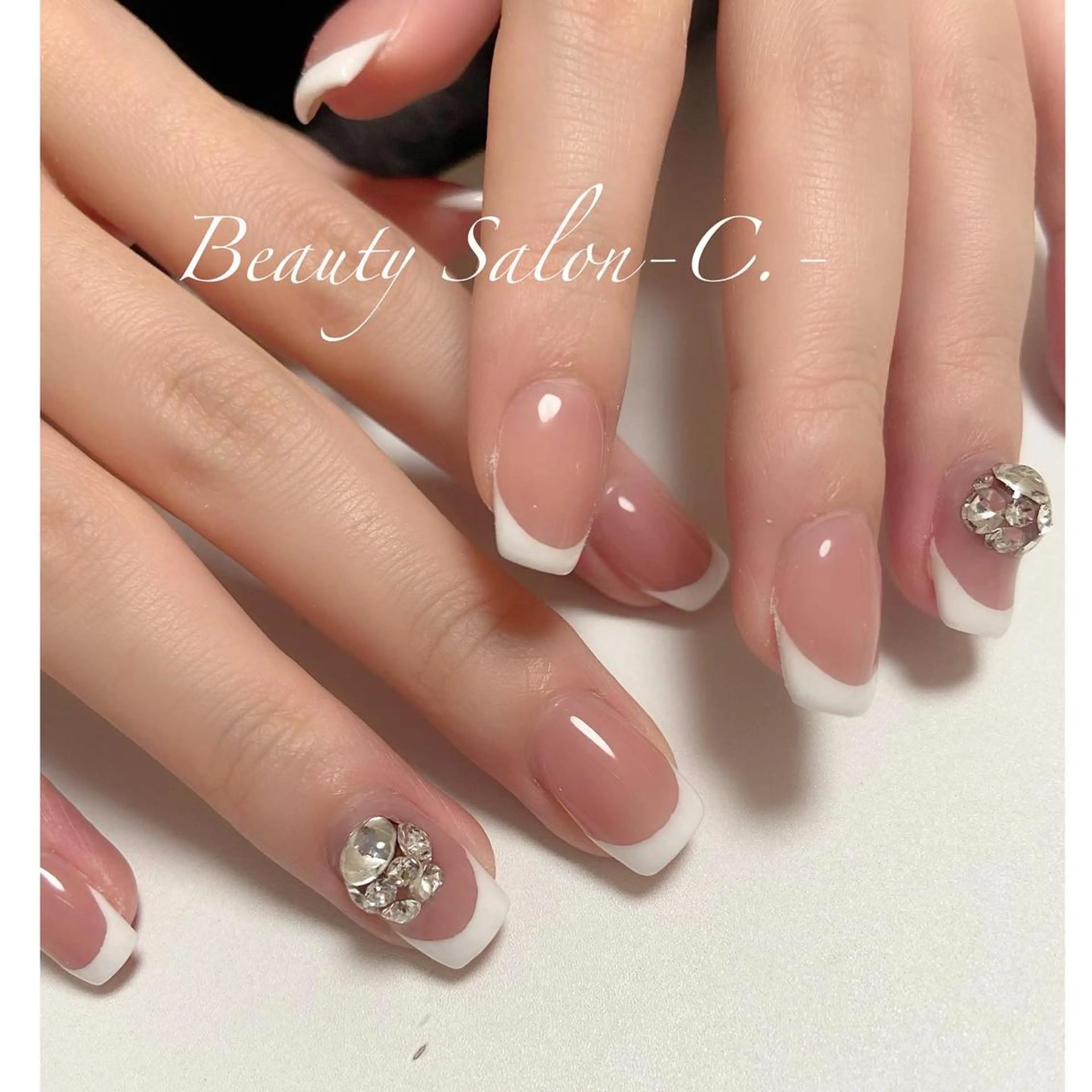 セミロング ネイル Lino Uのネイルデザイン