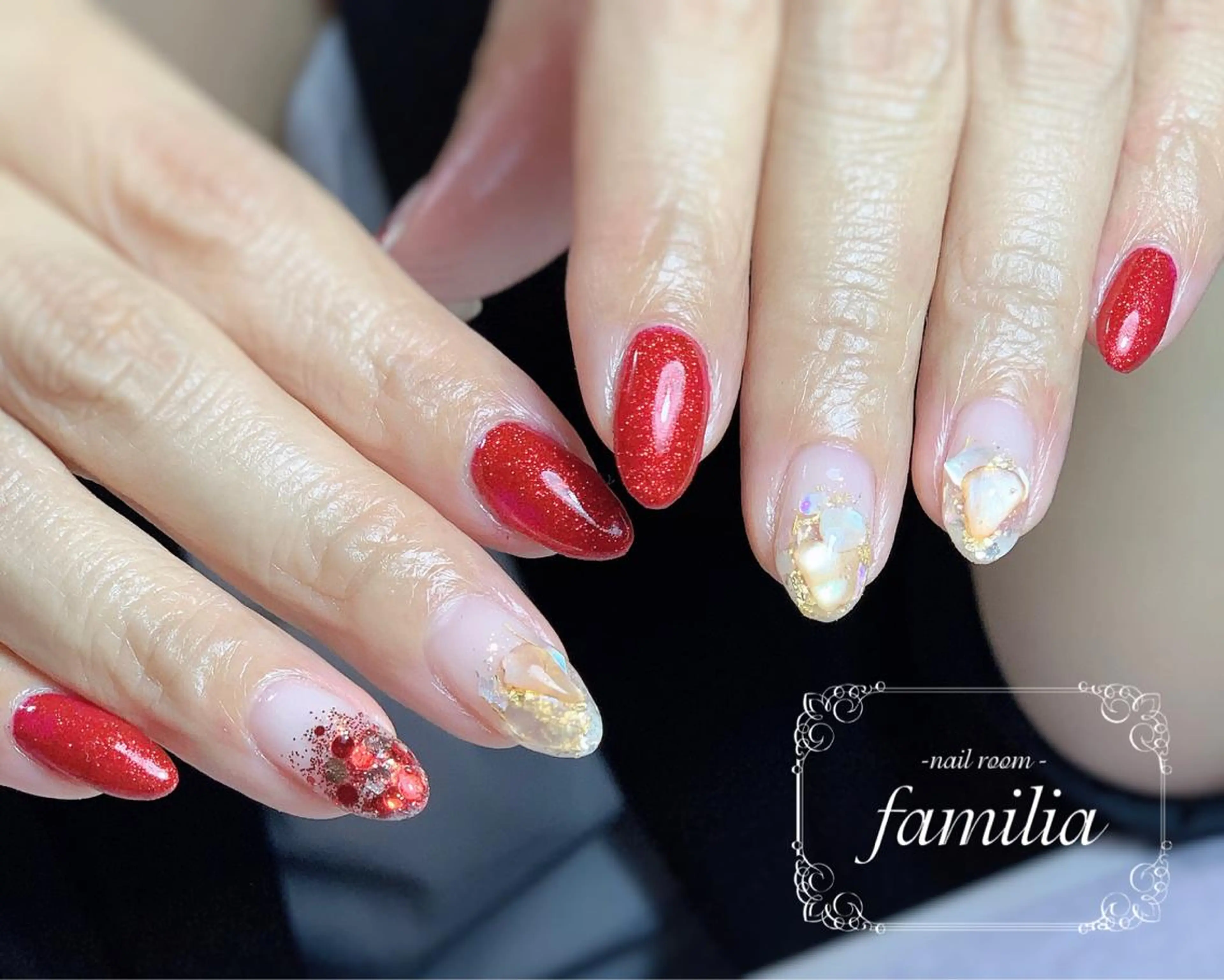 ネイル ストーンネイル ネイルチップ -nailroom- familiaのネイルデザイン