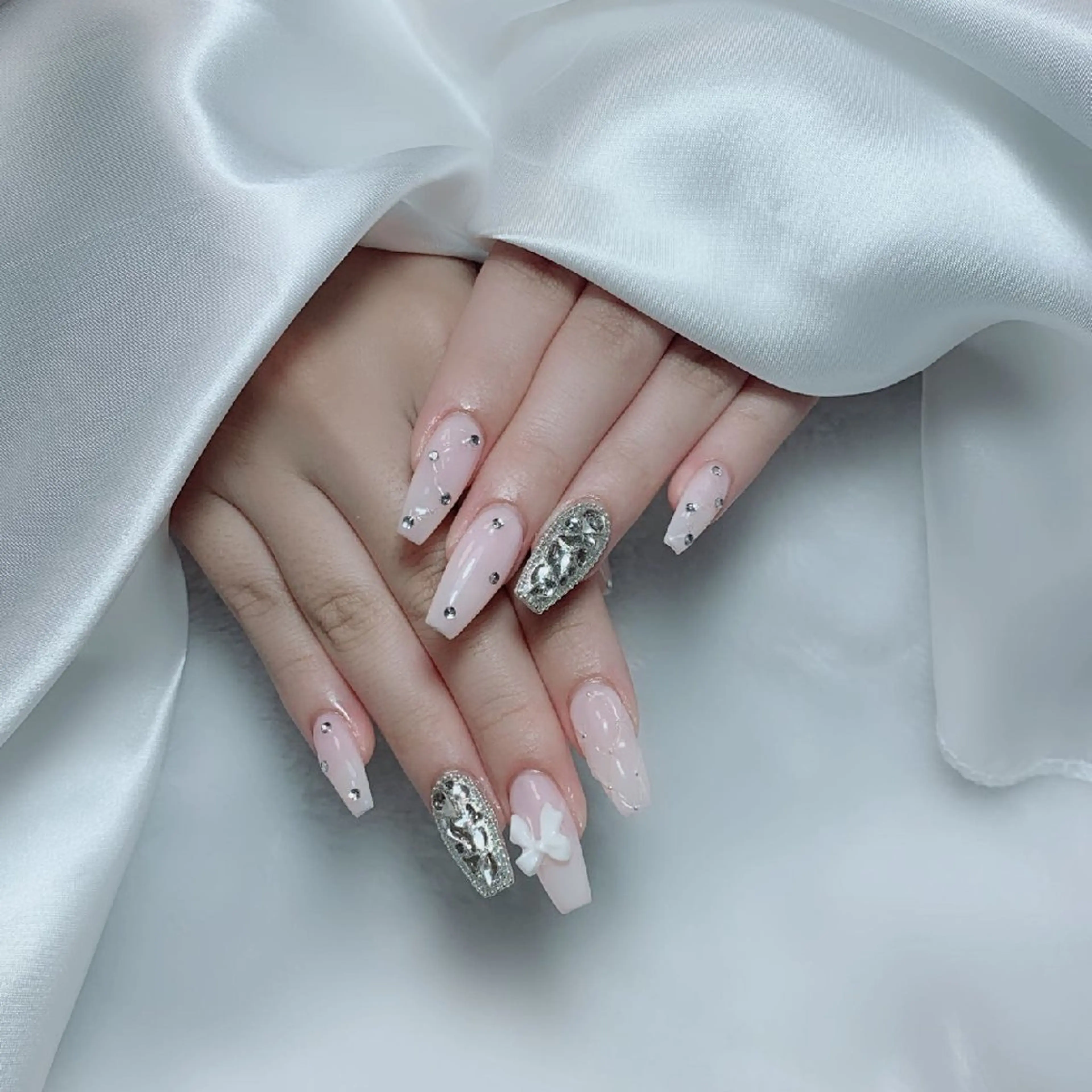 ネイル Amina nail salonのネイルデザイン