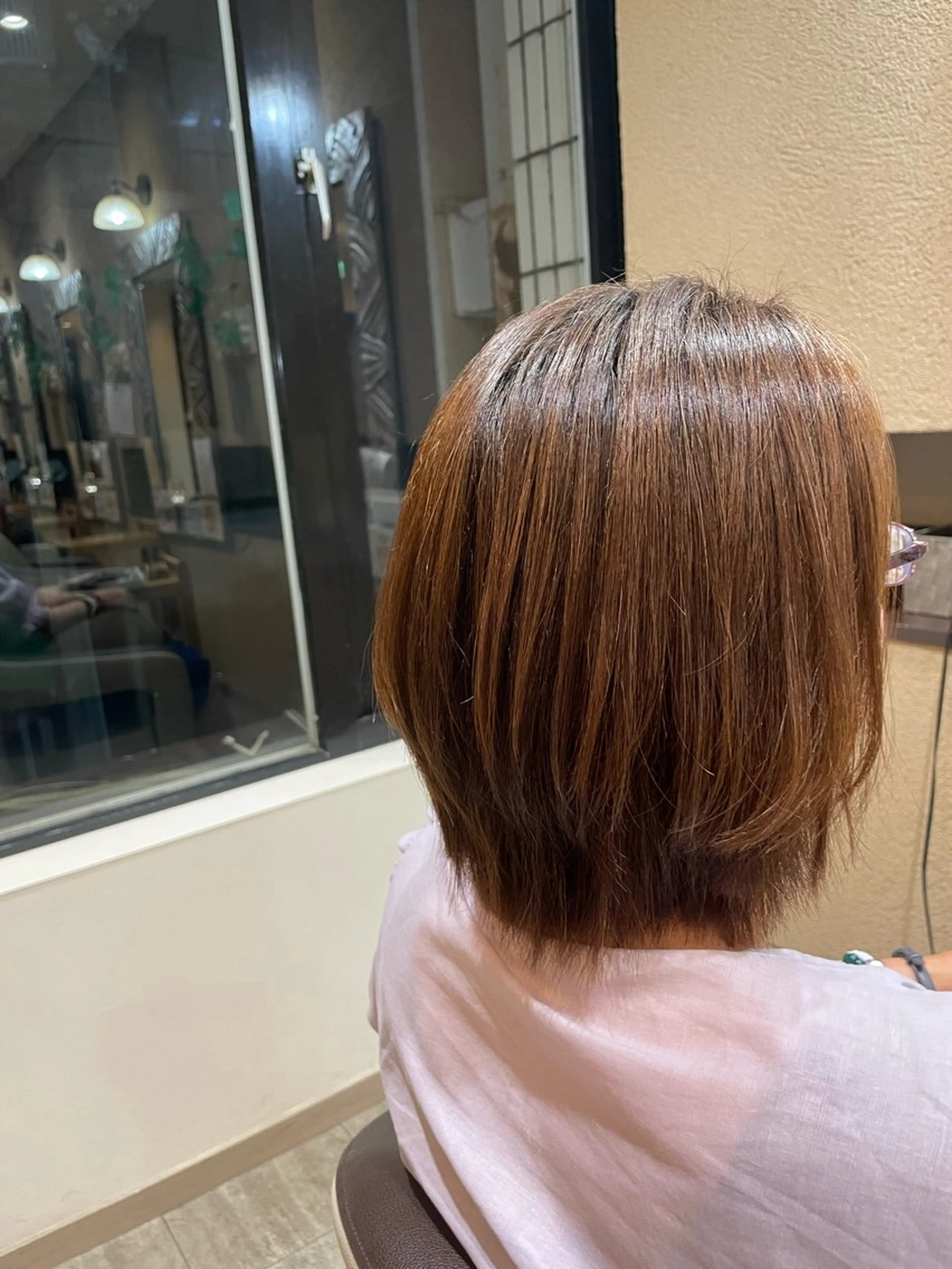 ショート ショートレイヤー レイヤーカット ショートヘア ウルフカット ウルフレイヤー カット ヘアカラー 勘場 万菜華のヘアスタイル