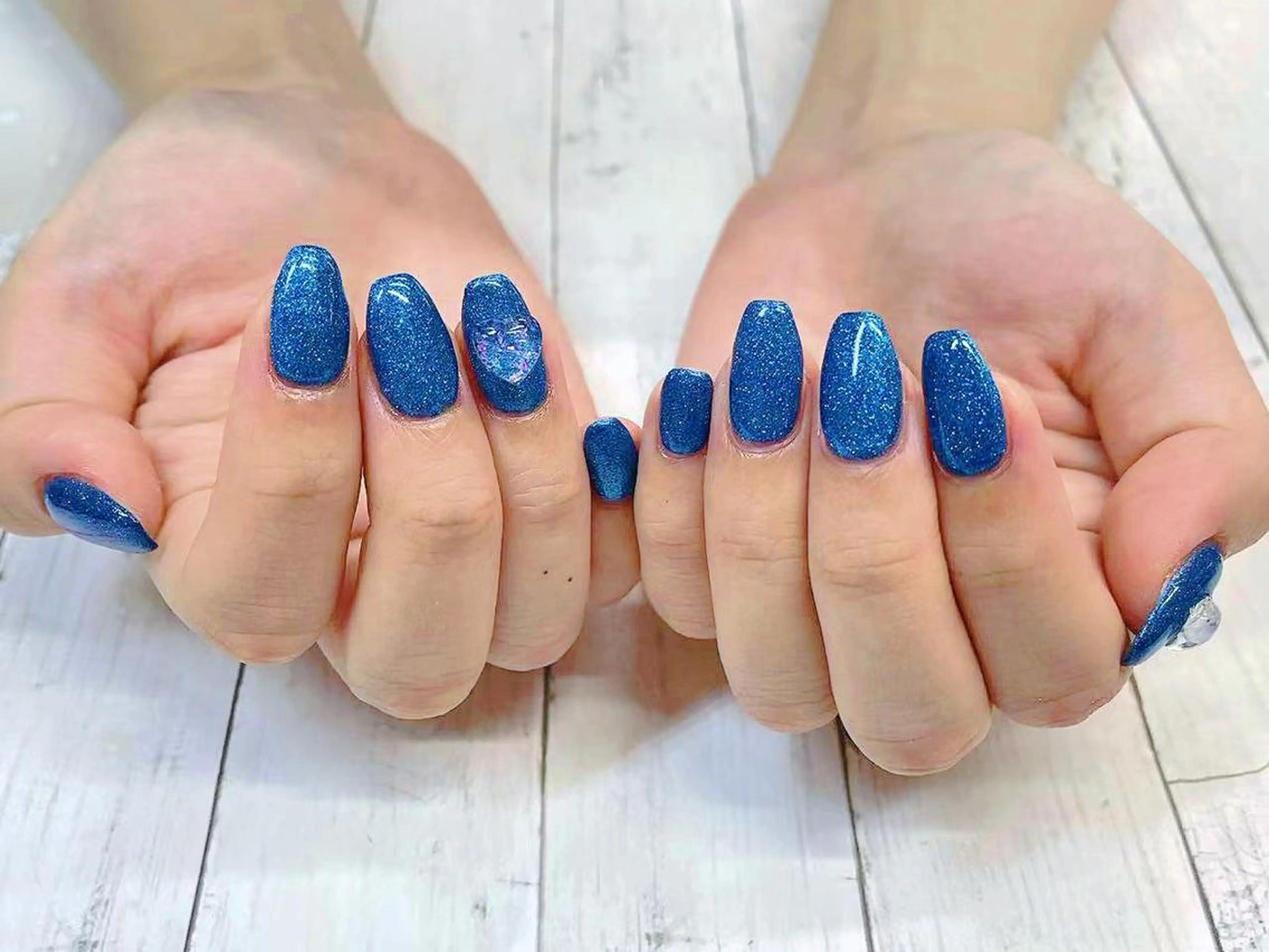 ネイル ハンドネイル ハンドケア ビューティーサロン ヘゼリヒのネイルデザイン