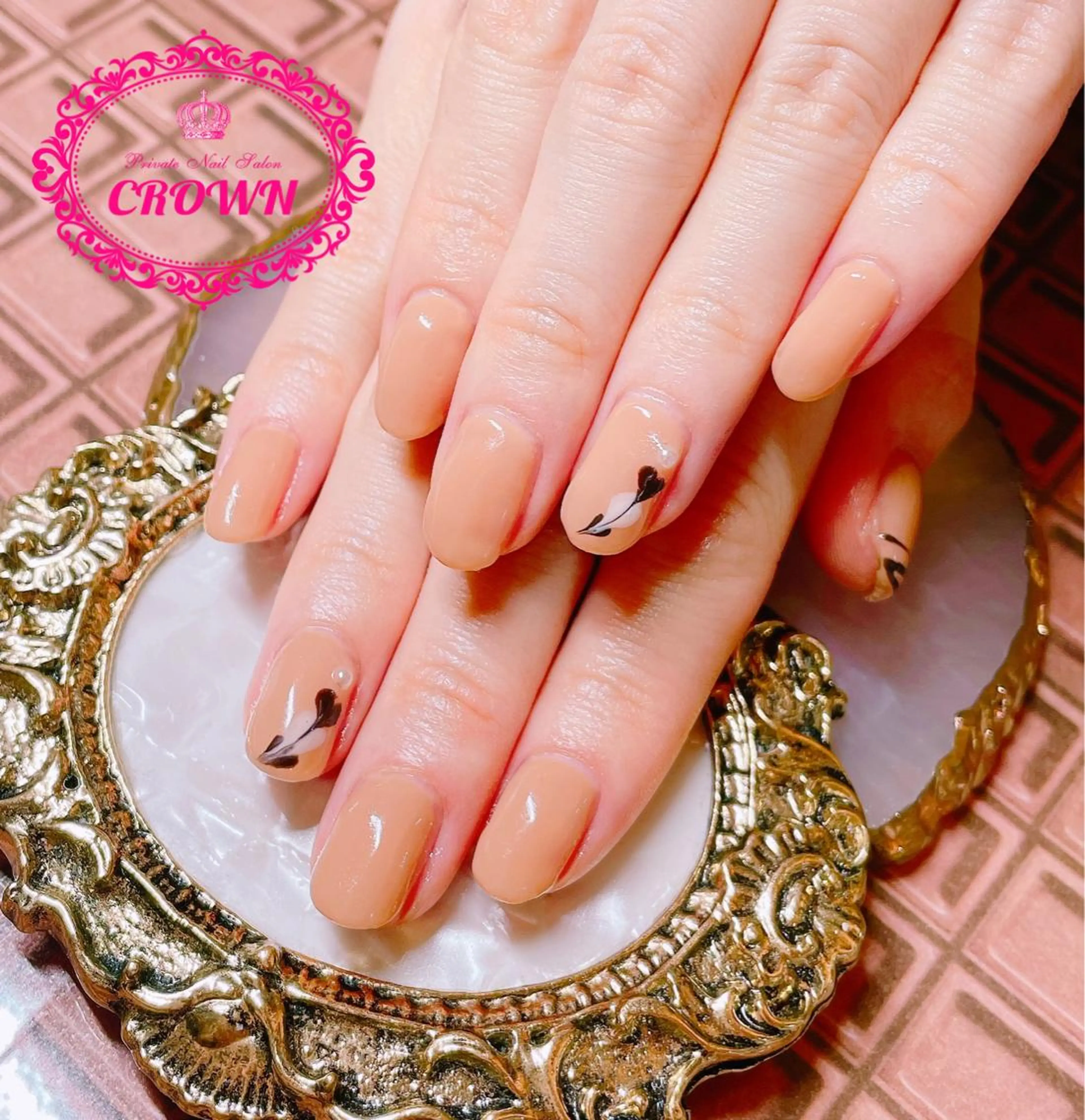 ネイル CROWN プライベートサロンのネイルデザイン