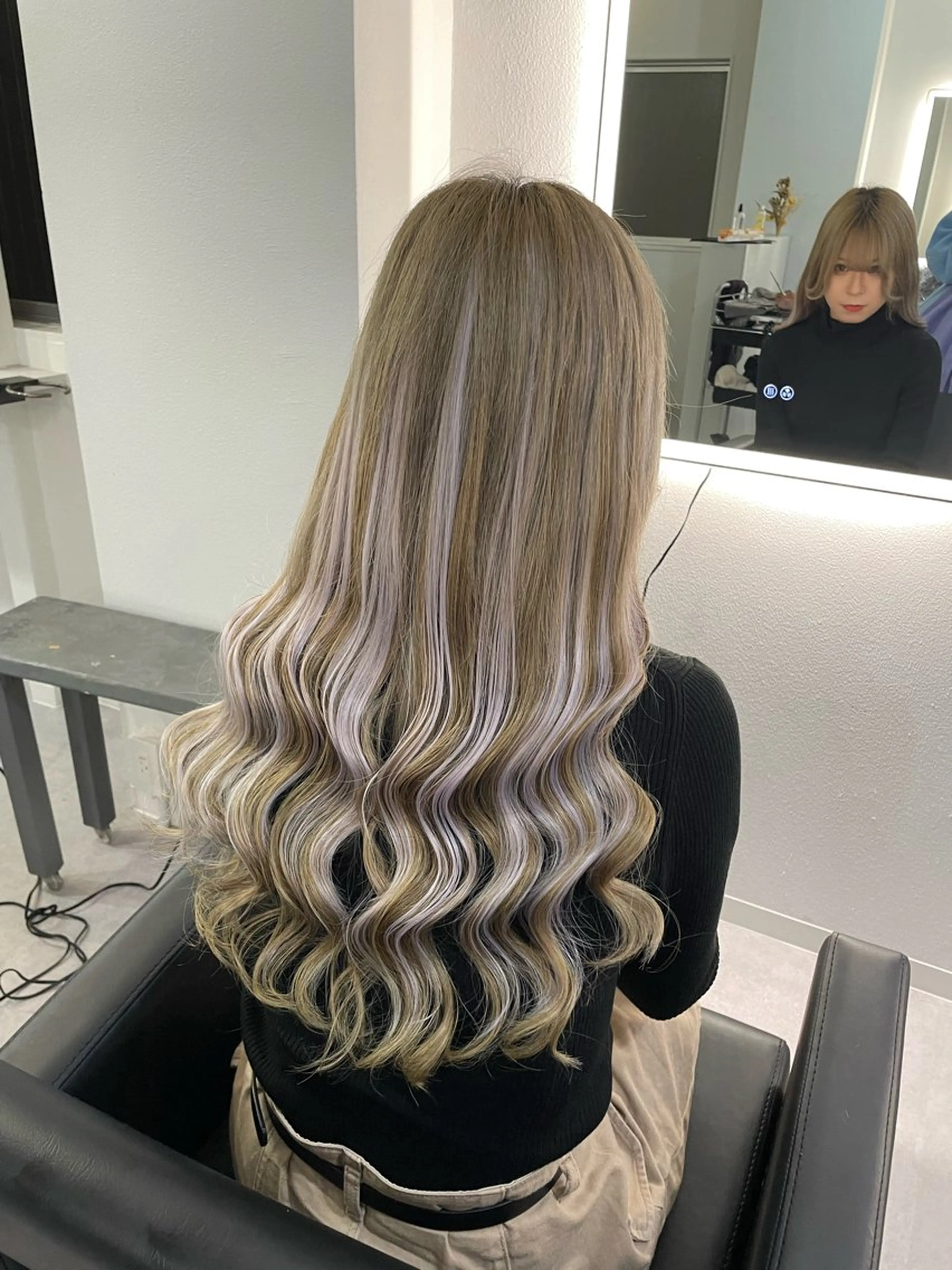 ミディアム Cielro【 シェイロ 】所属・Cielro/ダブル カラー/西田咲希のヘアスタイル