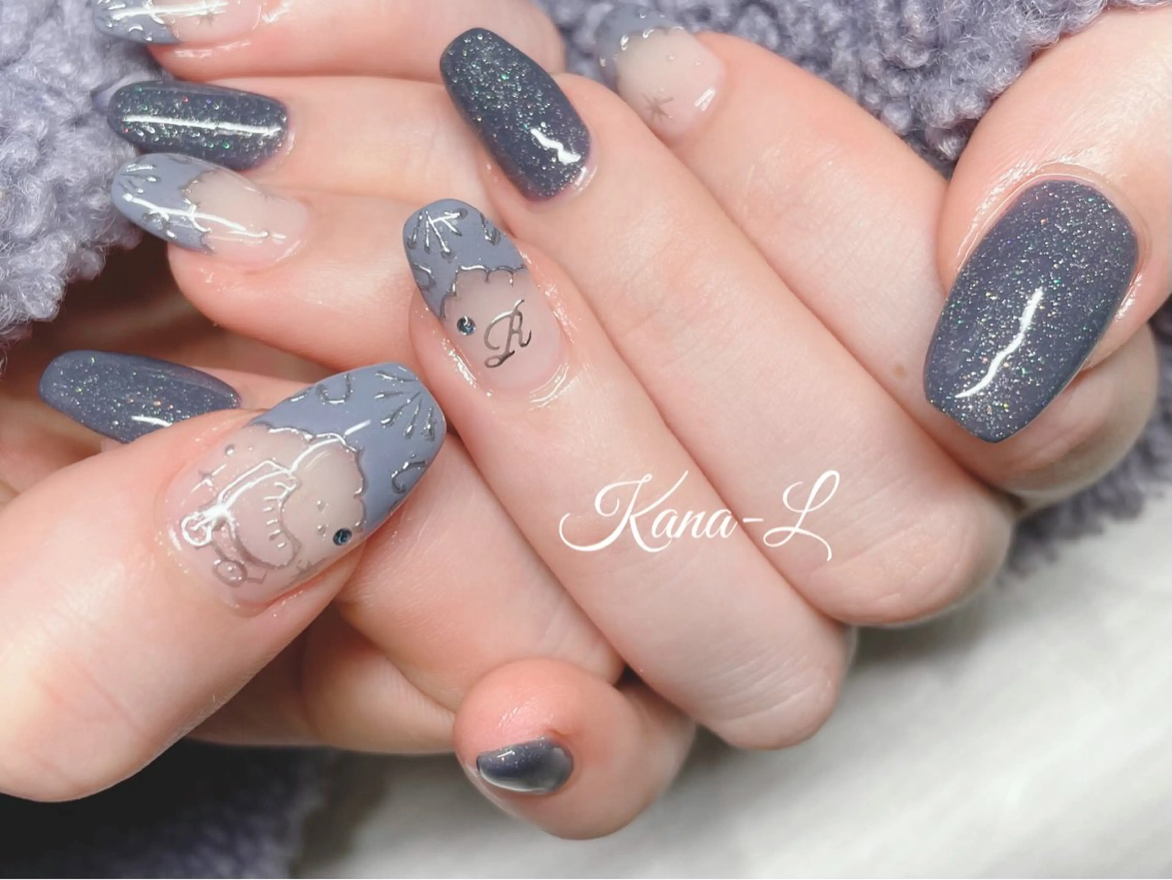 ネイル アートネイル ブルー フレンチネイル ジェルネイル キラキラネイル 芦辺 香奈のネイルデザイン