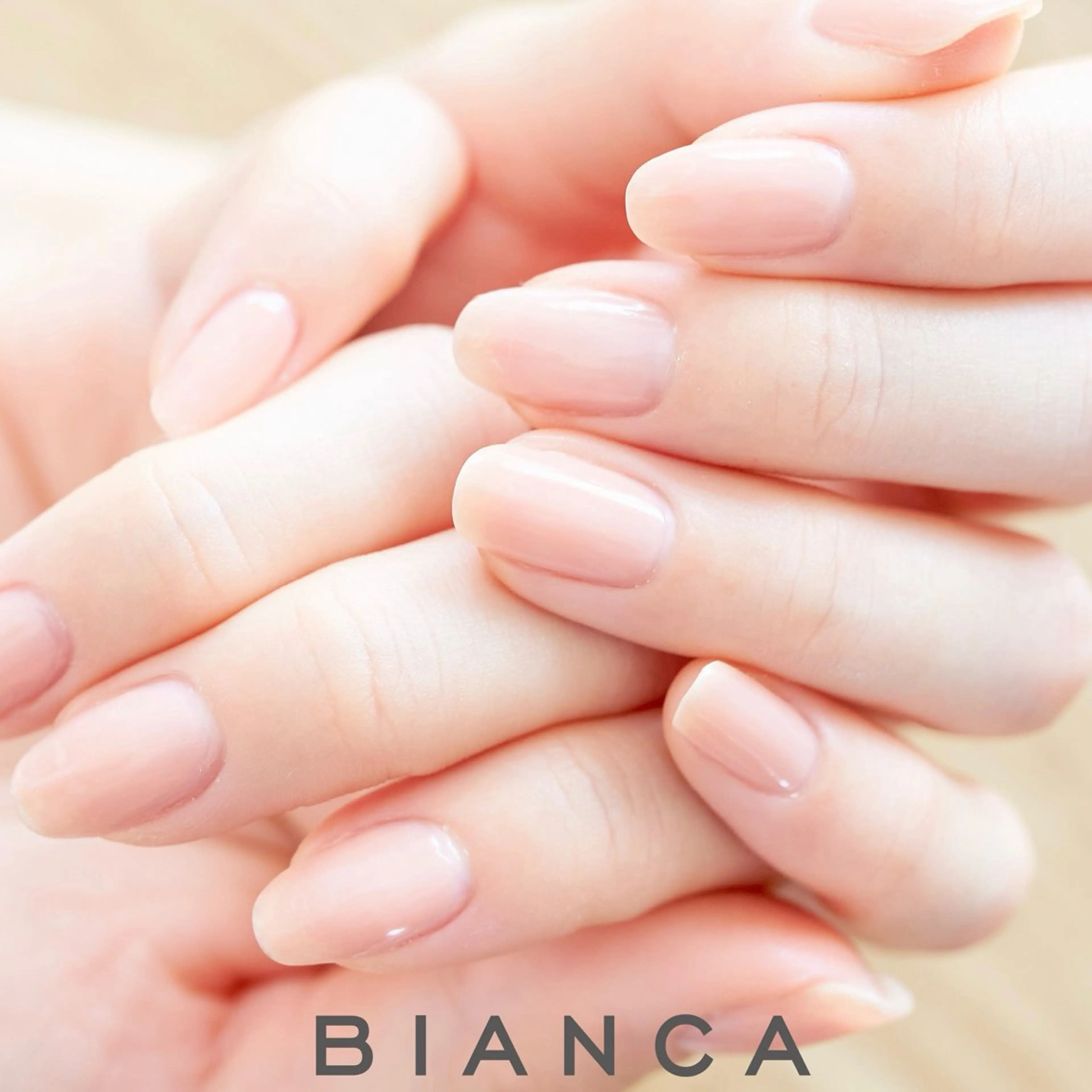 ネイル Bianca 石井🎀のネイルデザイン