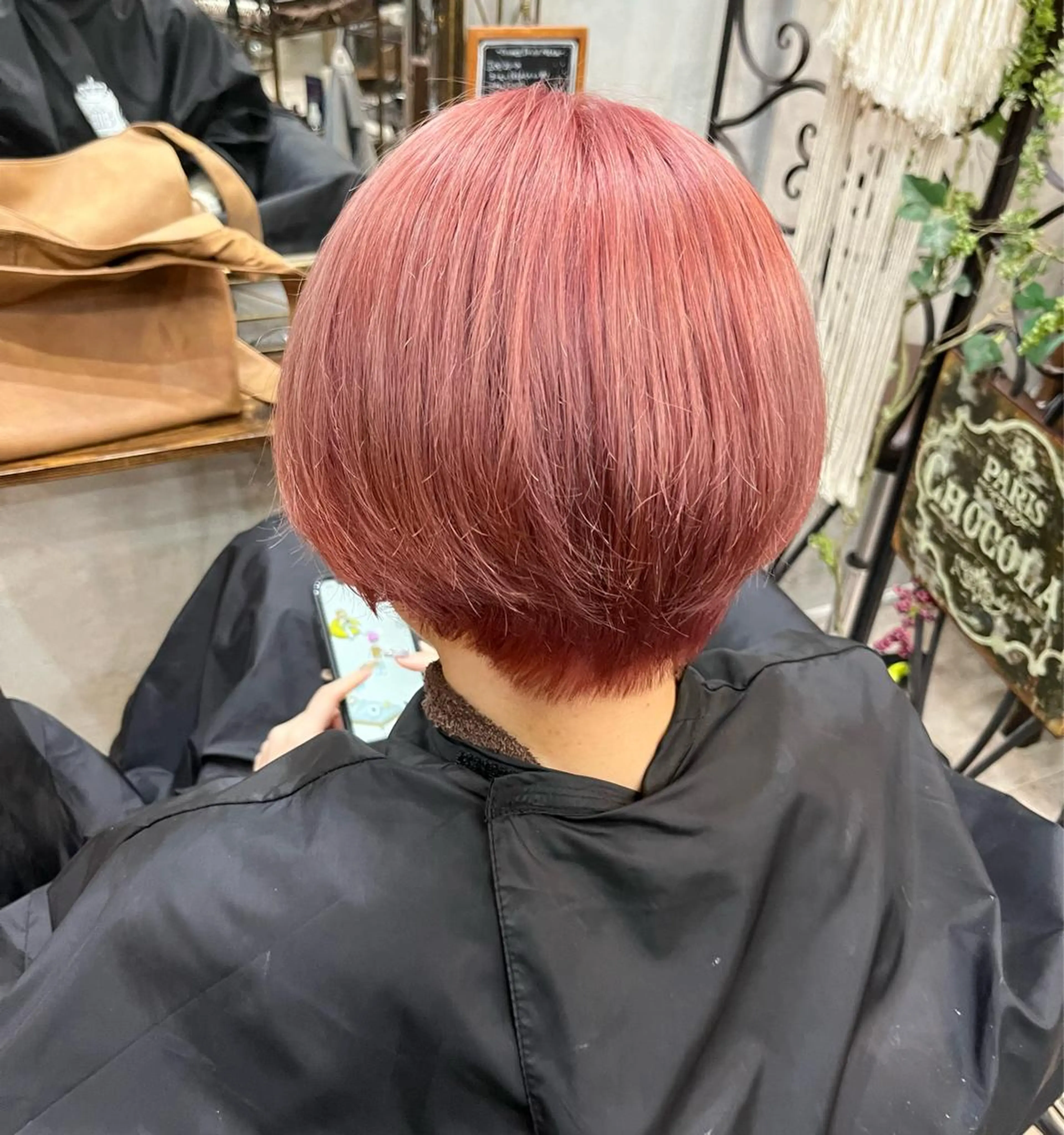 ショート カラー 艶髪/ハイトーン/ ヘアセット/モエノのヘアスタイル