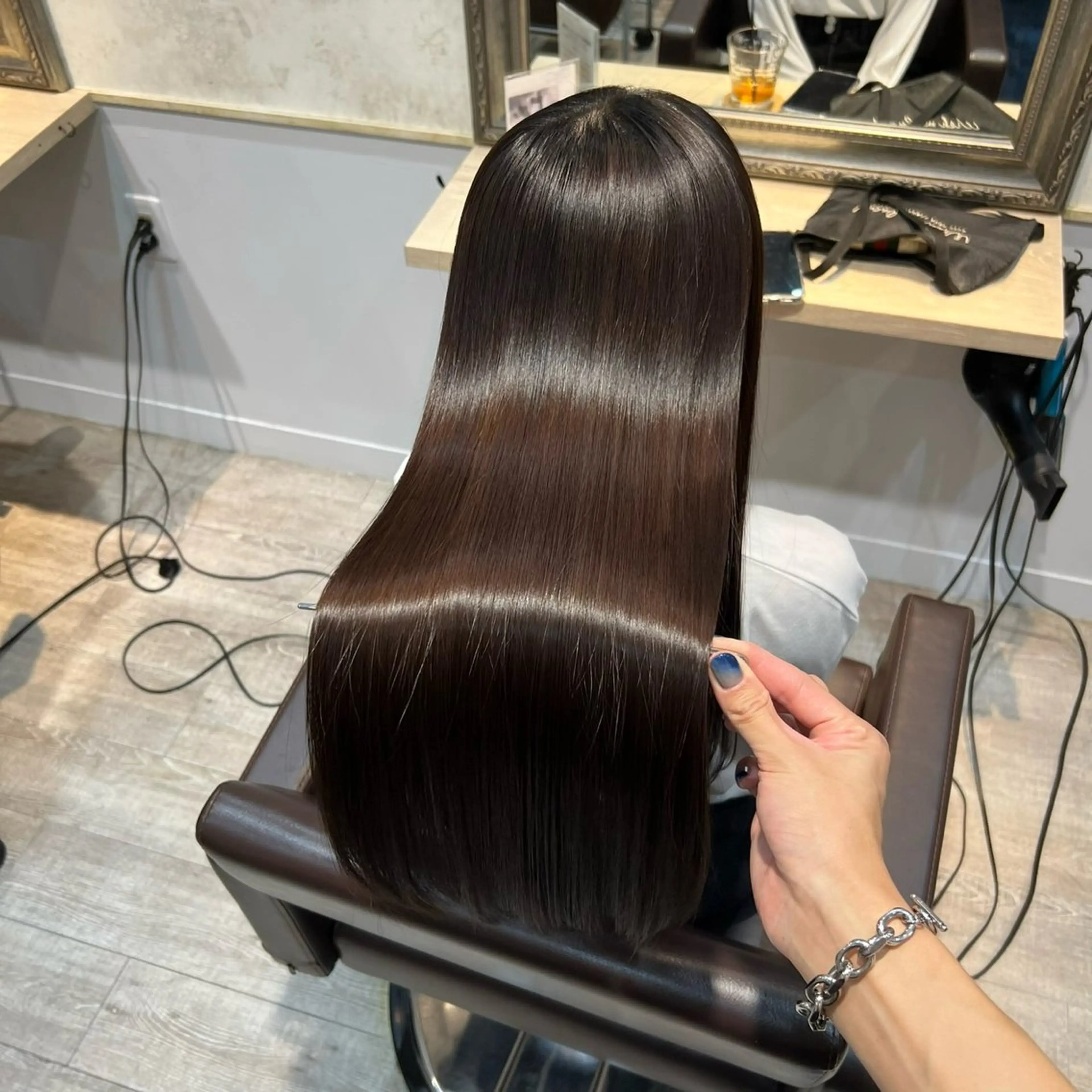 ロング レイヤーカット ローレイヤー 縮毛矯正 カット 縮毛矯正 美髪矯正🪽／新宿／ ゆうみ🦋のヘアスタイル