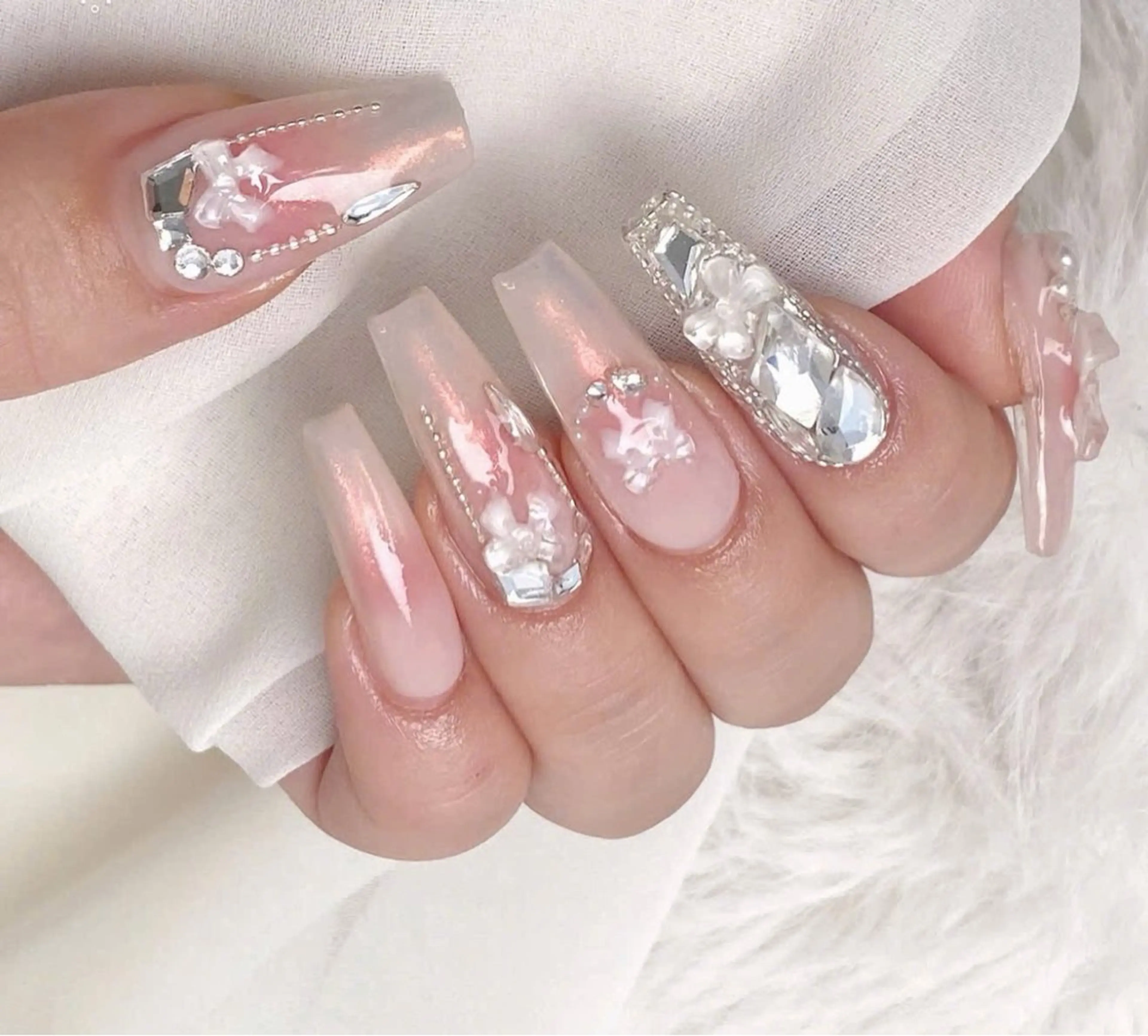 ネイル Lyna 池袋のネイルデザイン