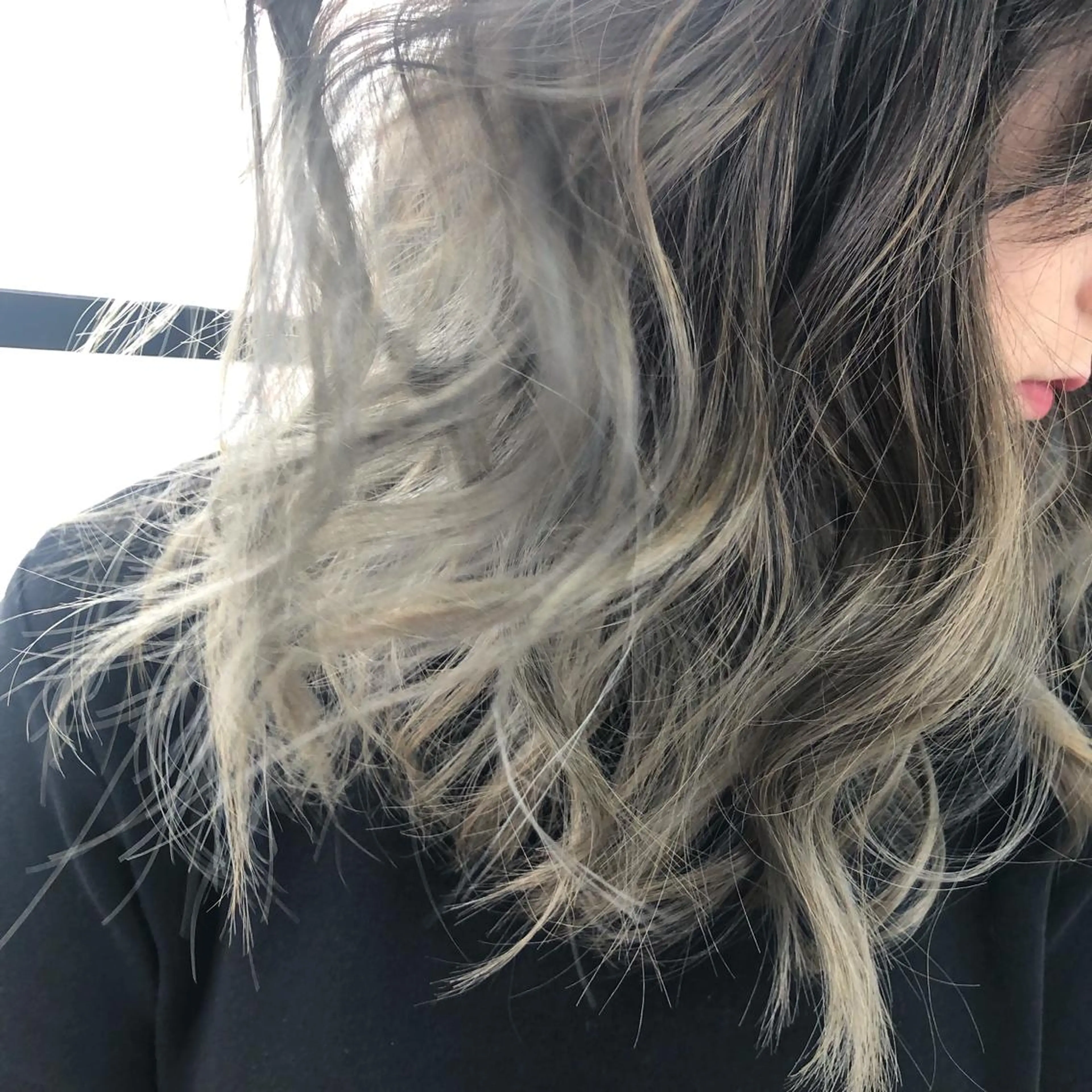 セミロング カラー アッシュ 黒髪 ORIKA 美容室のヘアスタイル