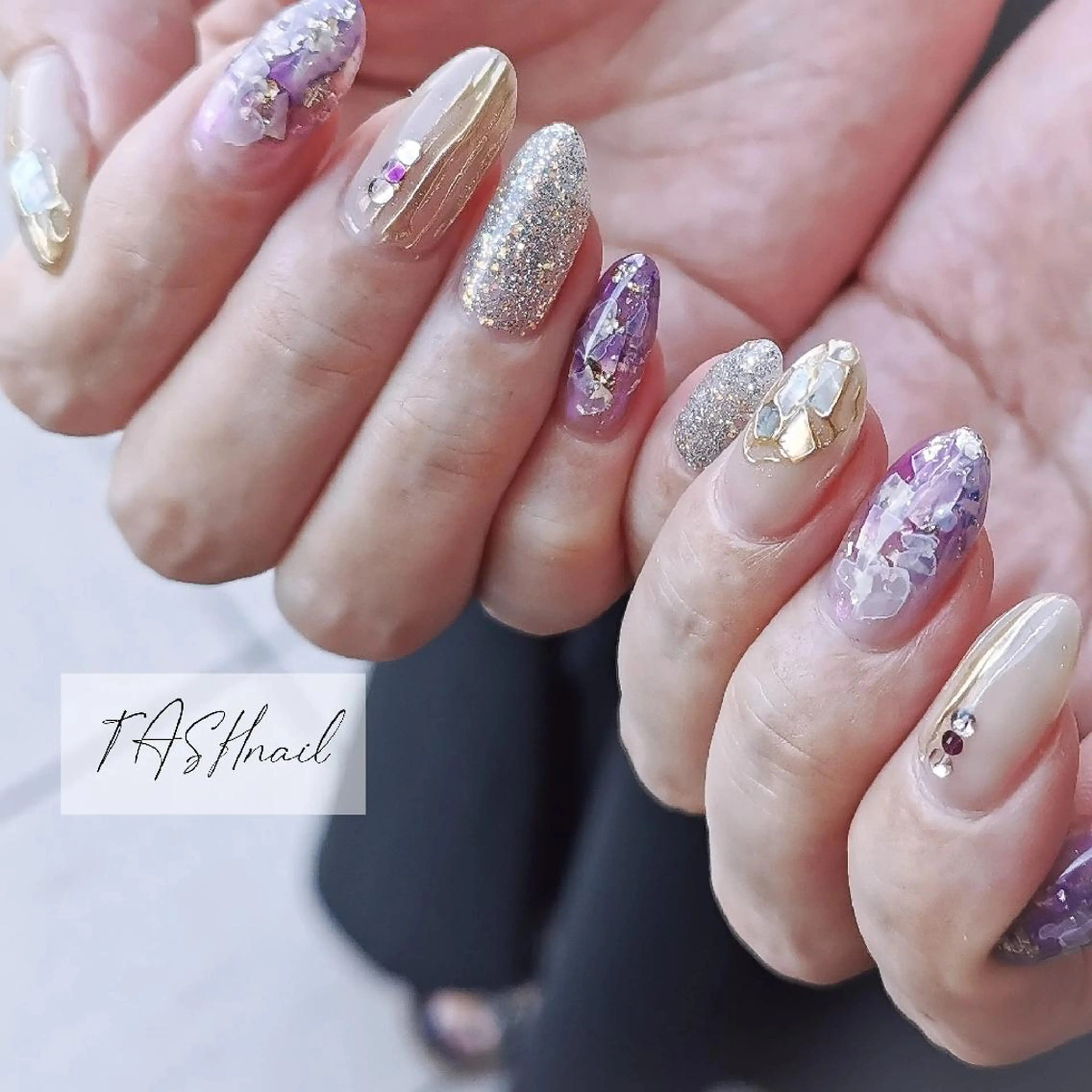 ネイル TASH nailのネイルデザイン