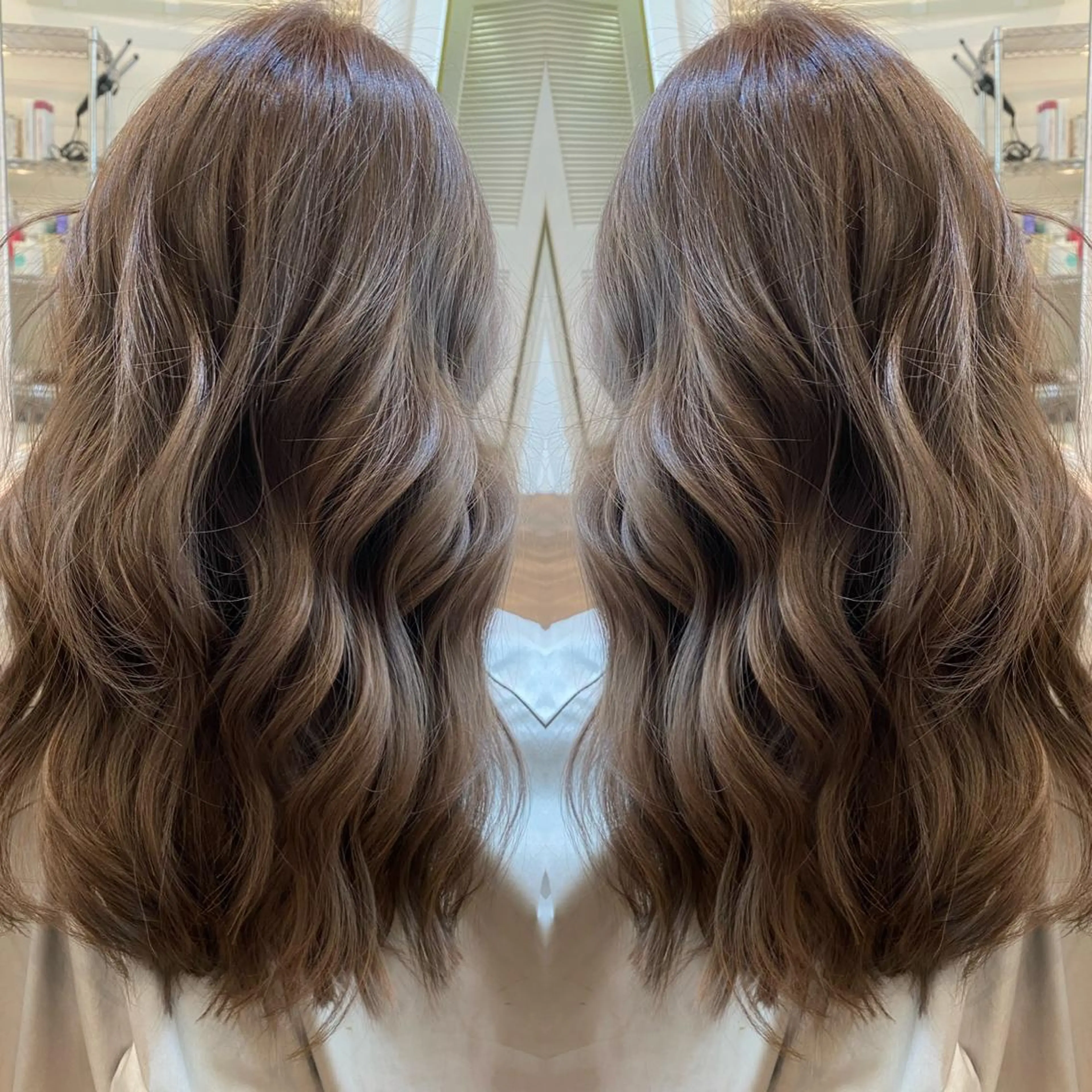 セミロング カラー バレイヤージュ レイヤーカット WHALE hair salon所属・WHALE hair salonのヘアスタイル