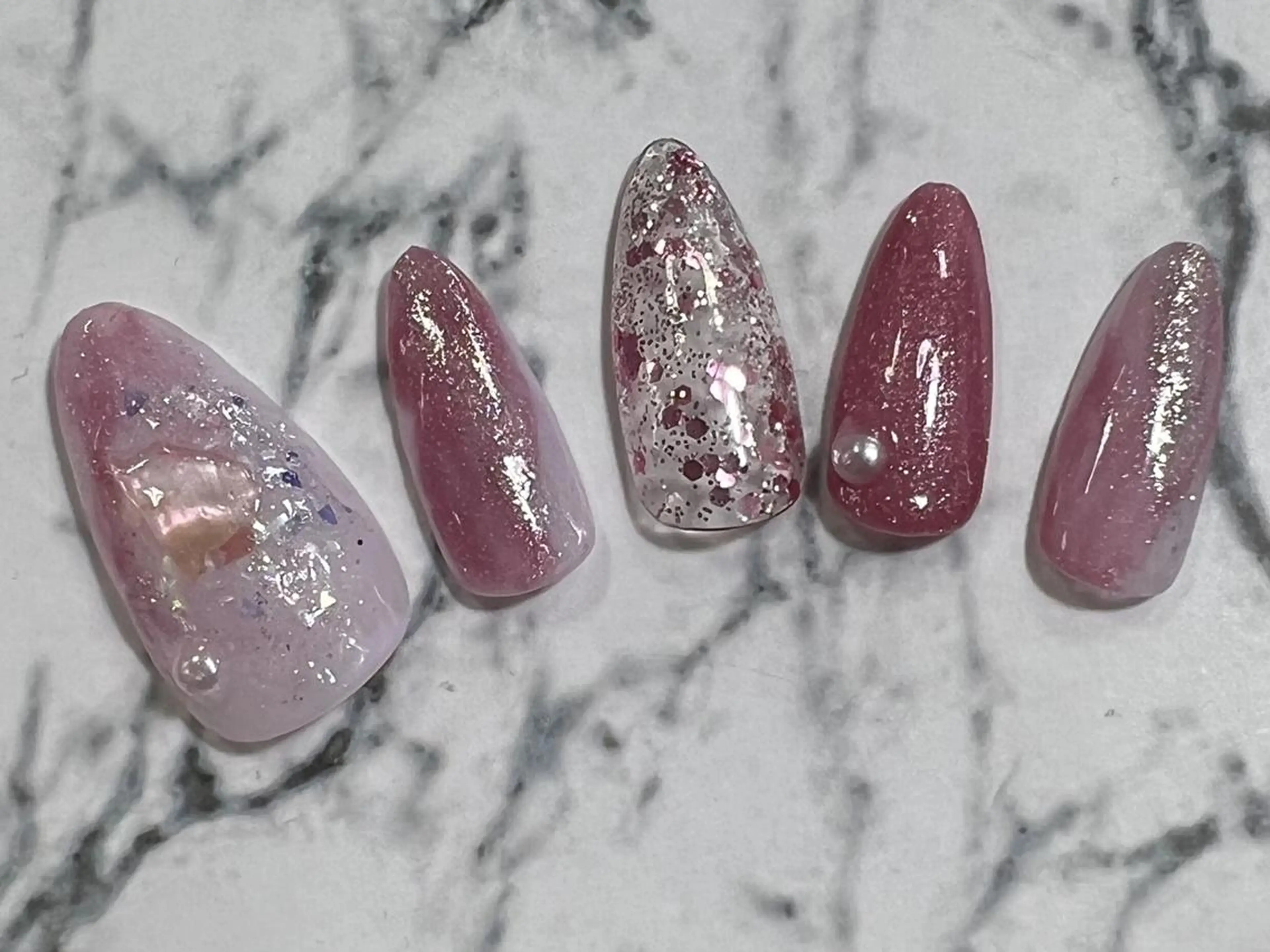 ネイル ❤️💛🩵京橋 痛ネイル⭐️3Dのネイルデザイン