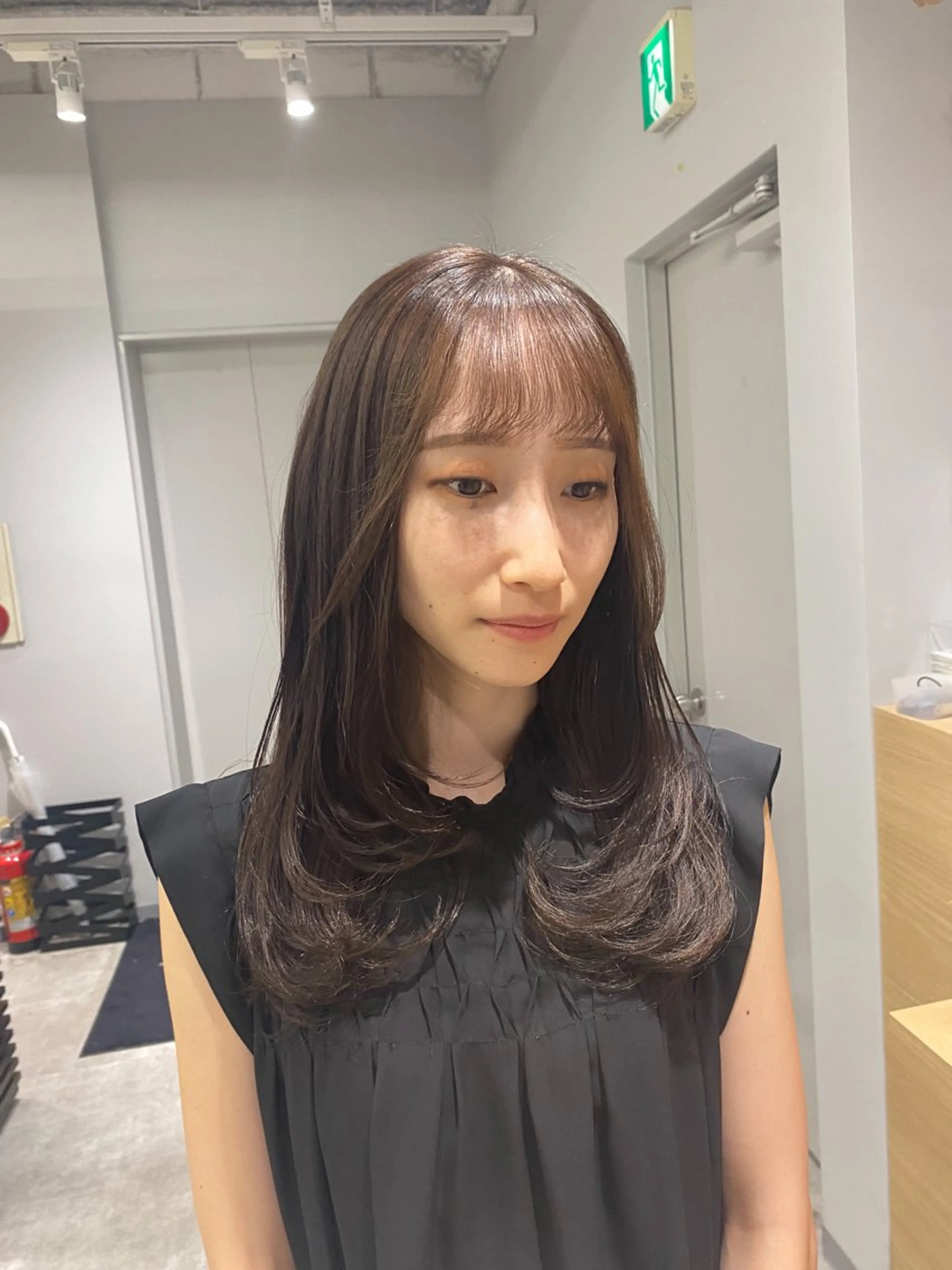 ロング 顔周りカット レイヤーカット 服部 真希のヘアスタイル