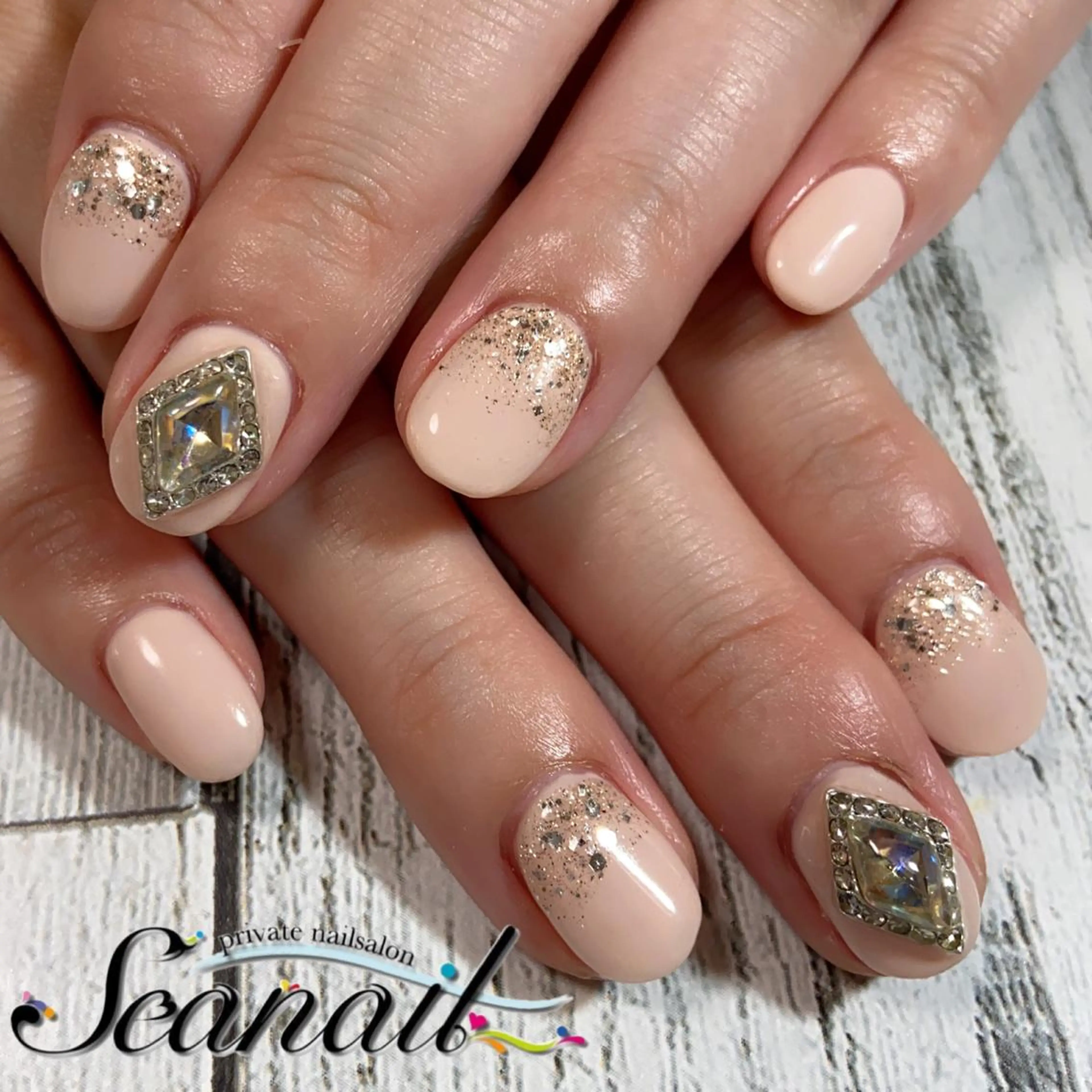 ネイル アートネイル フットネイル ジェルネイル グラデーション ラメ(グリッター) 小尾 栞のネイルデザイン