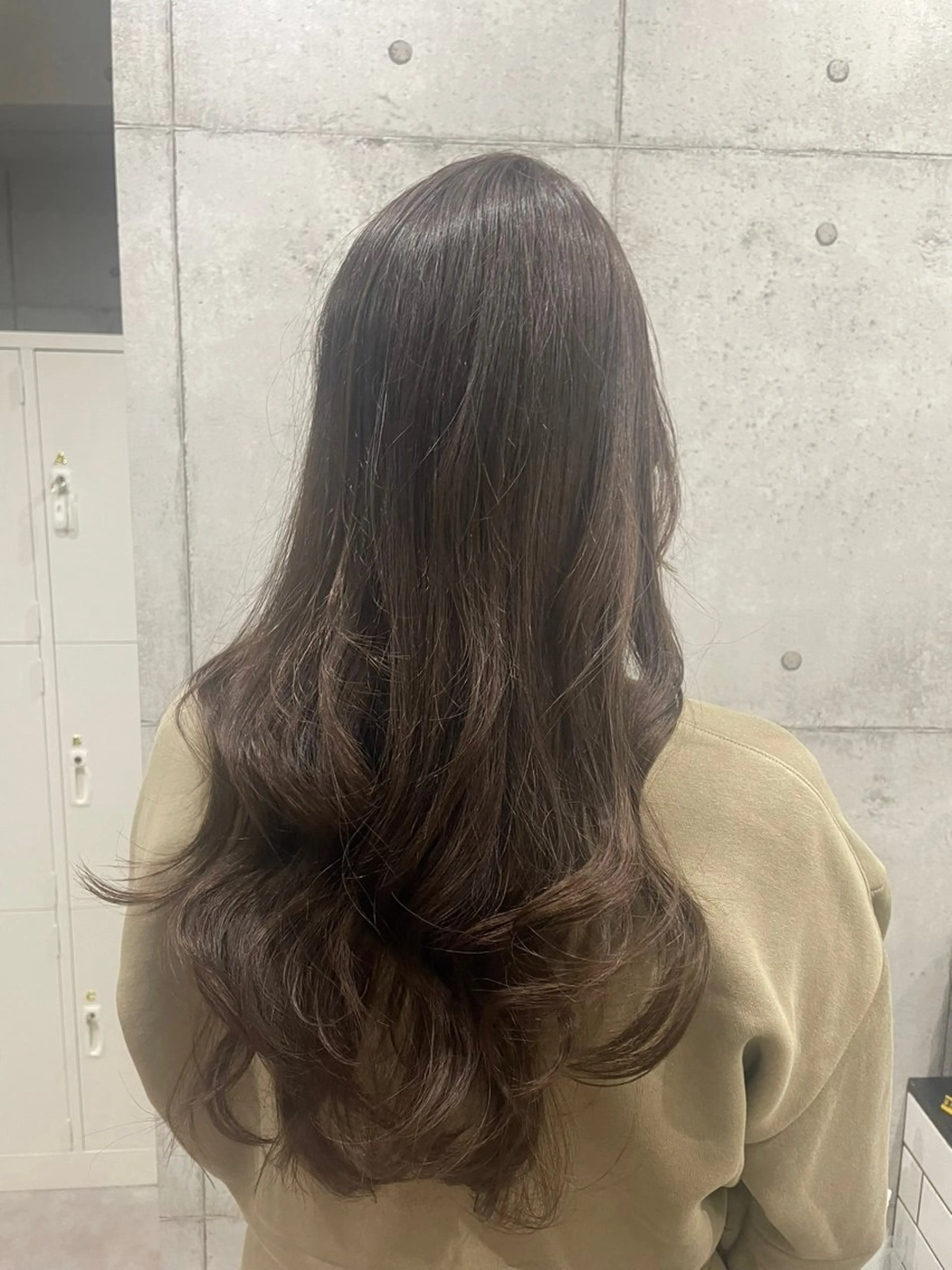 カット+艶感ティアラカラー+トリートメントの写真