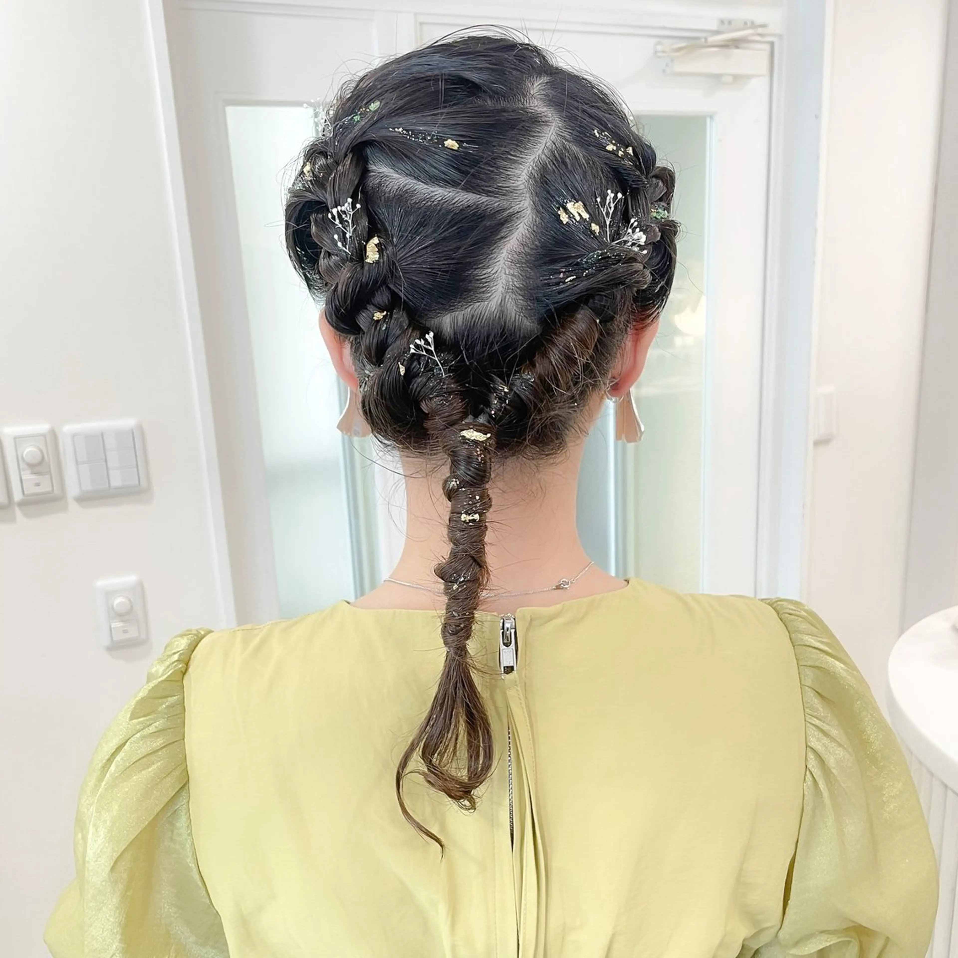 ヘアアレンジ ヘアセット ミディアム/顔周り/ ベージュ🌼mayuのヘアスタイル