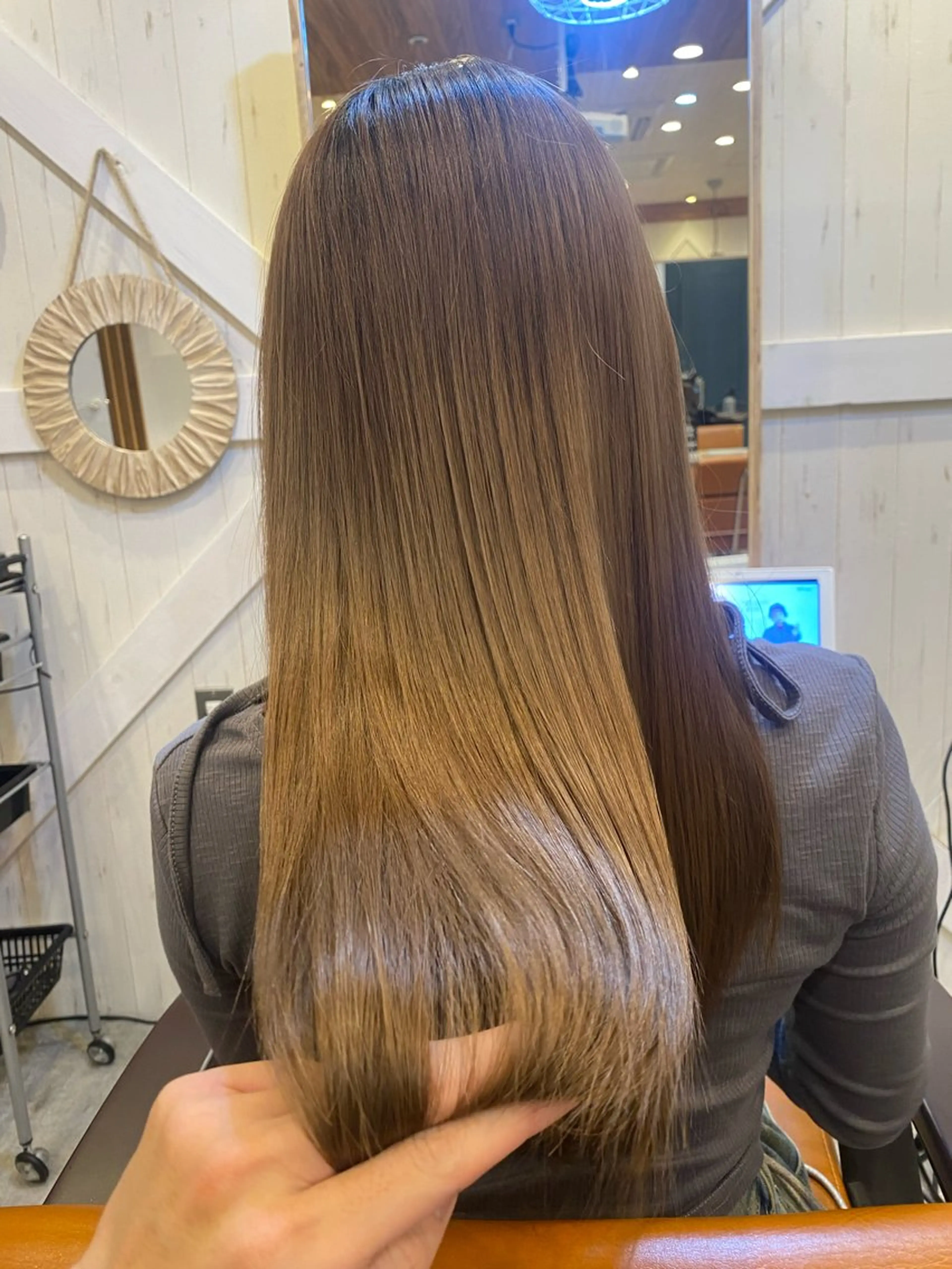 ロング 髪質改善 トリートメント 40代以上限定 縮毛矯正モデル募集中のヘアスタイル