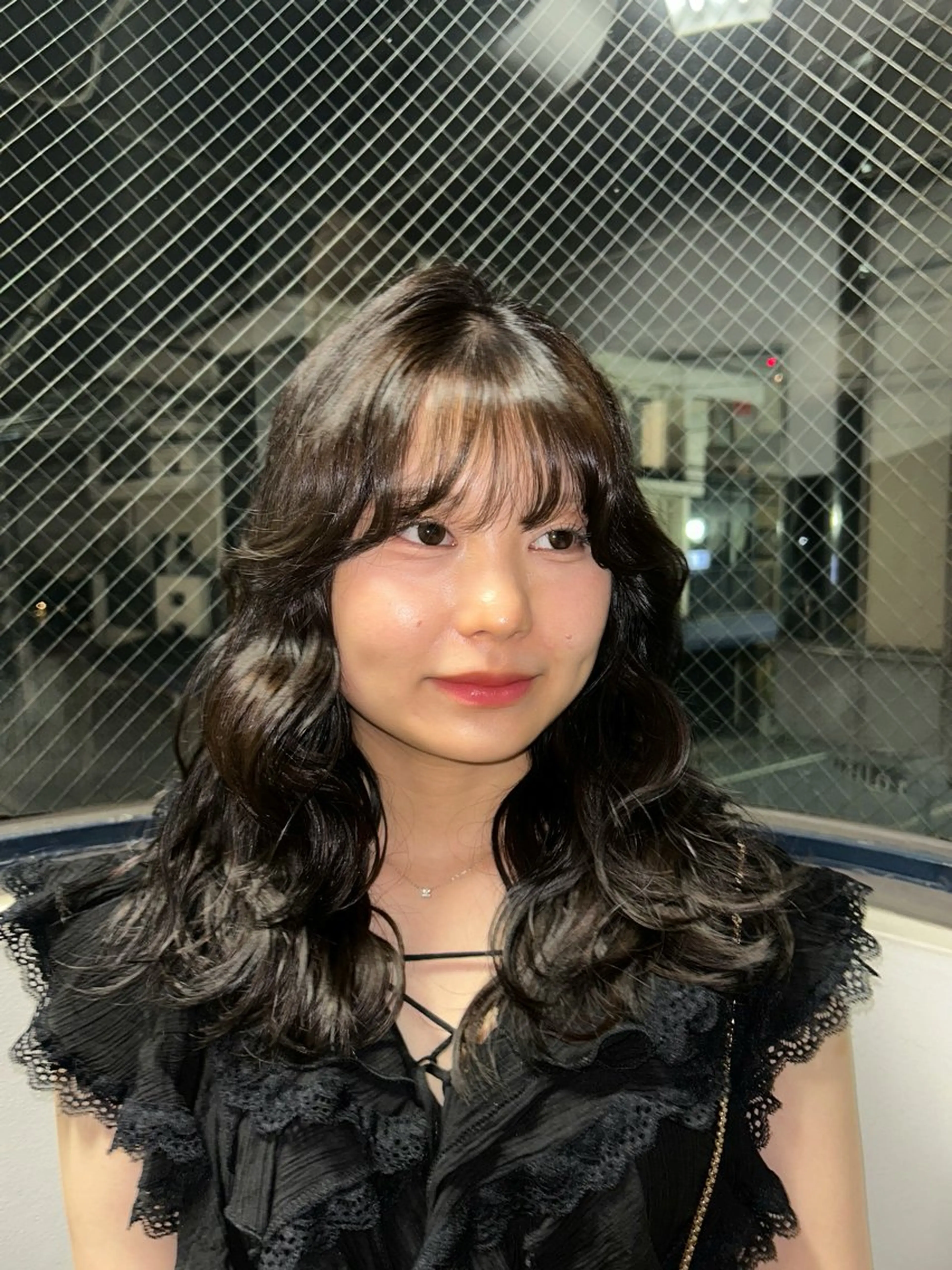 カラー グレージュ ラベンダーカラー ラベンダーグレージュ ラベンダーグレー あゆり ／縮毛矯正のヘアスタイル