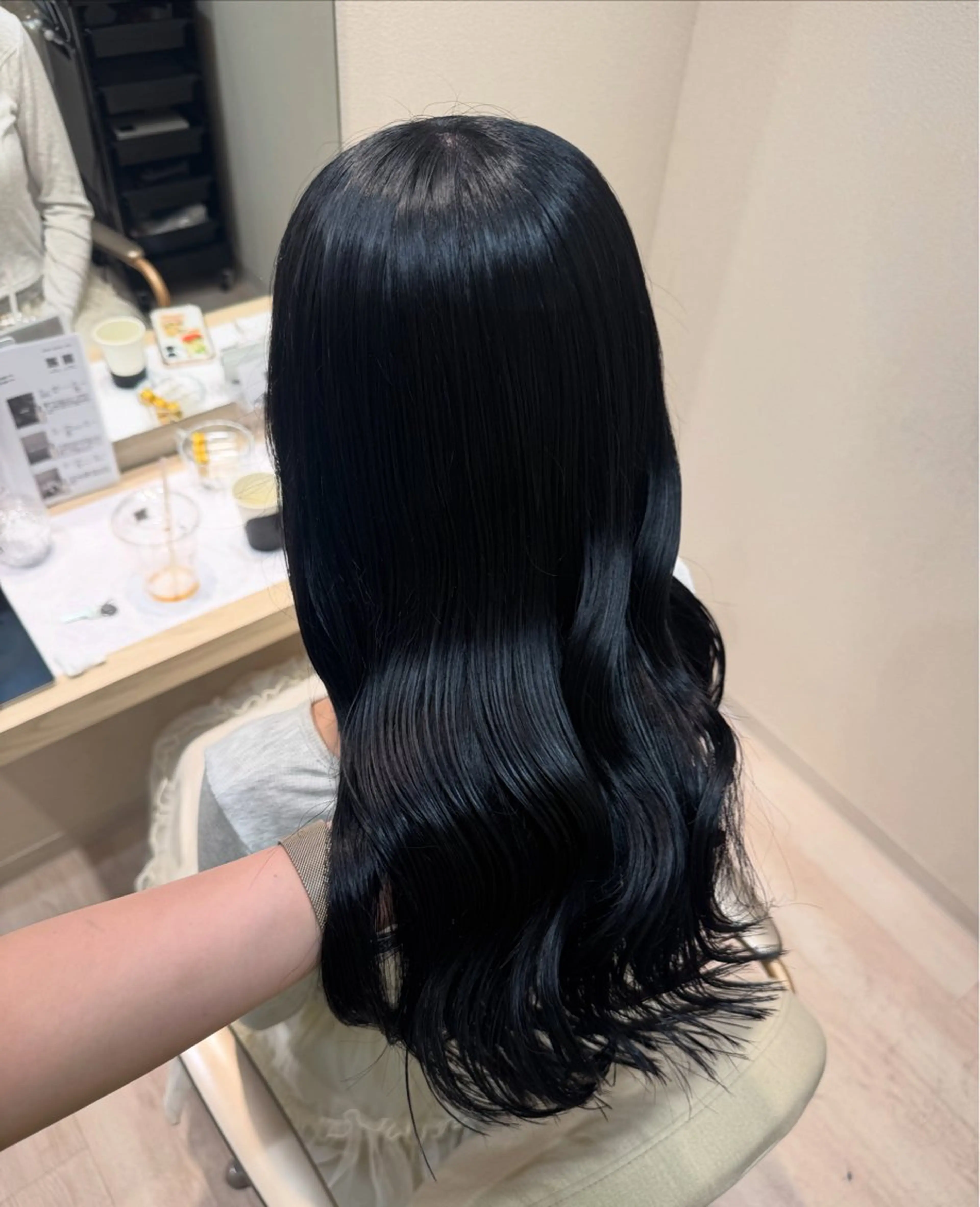 ロング ヘアカラー トリートメント ヘッドスパ mina .のヘアスタイル