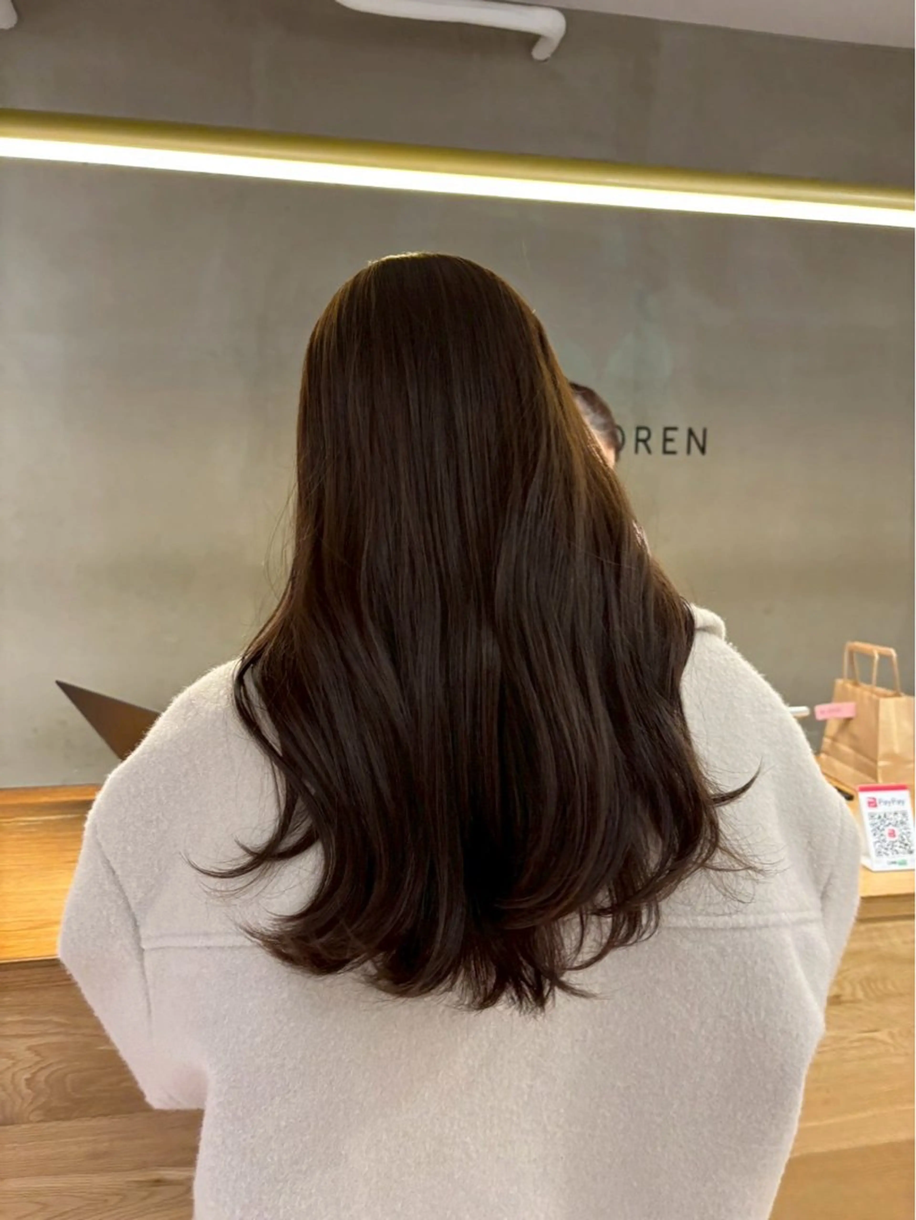 ロング カラー ブラウンカラー レイヤーカット くすみカラー/ ヒガ ローレンのヘアスタイル