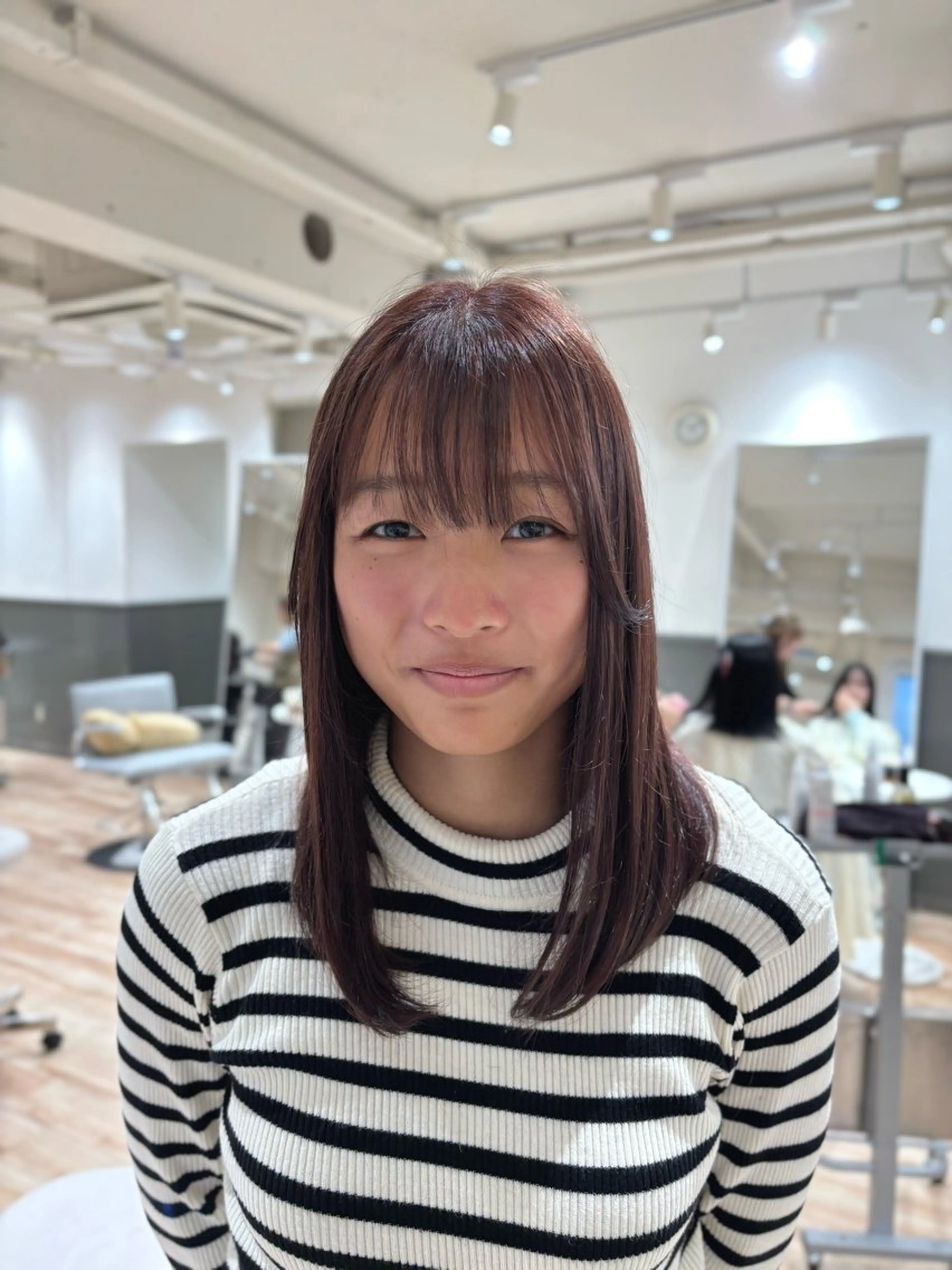 ミディアム カラー 北 詩羽のヘアスタイル