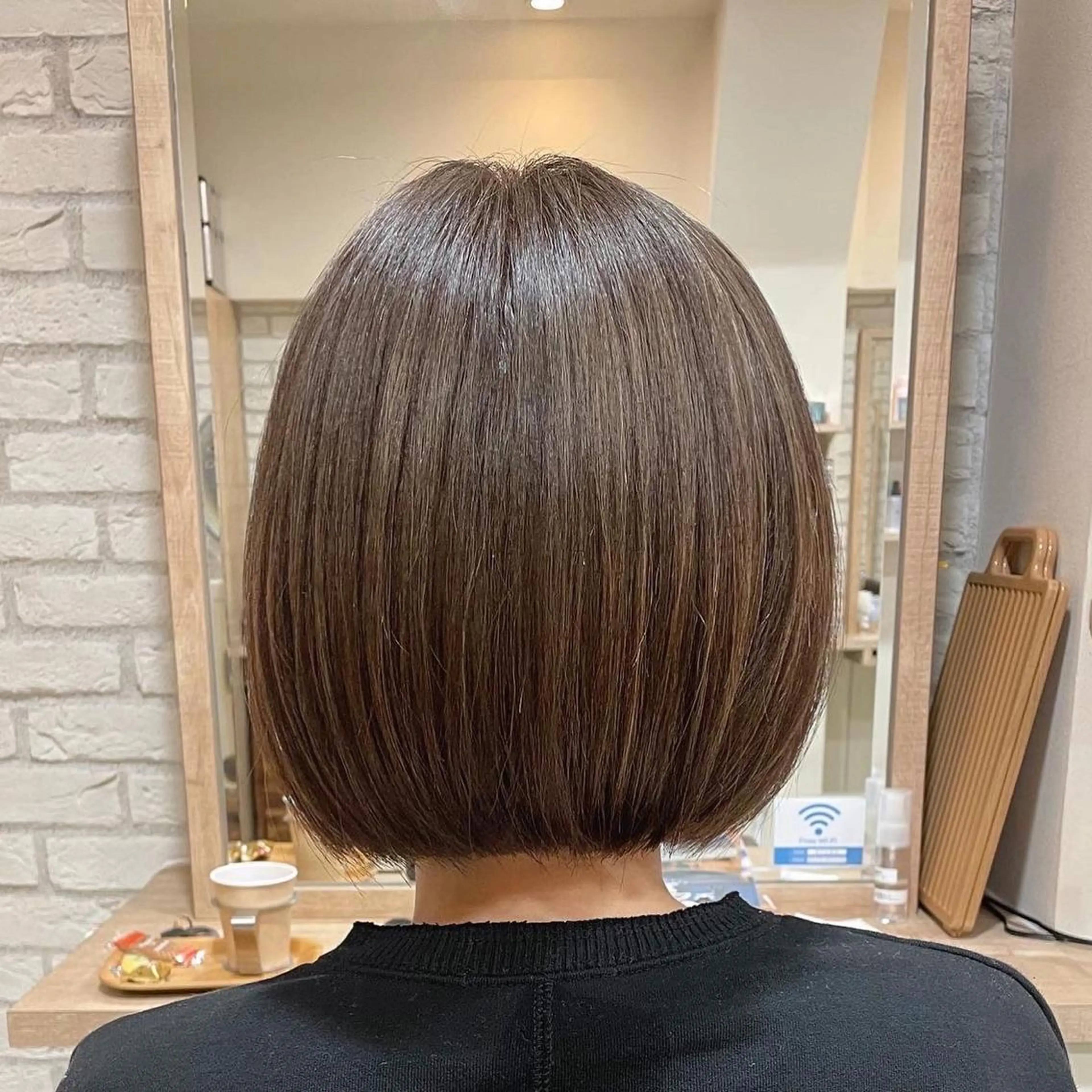 ショート カラー グレージュ ハイライトカラー ハイライト カット ヘアカラー トリートメント 清水 有実子のヘアスタイル