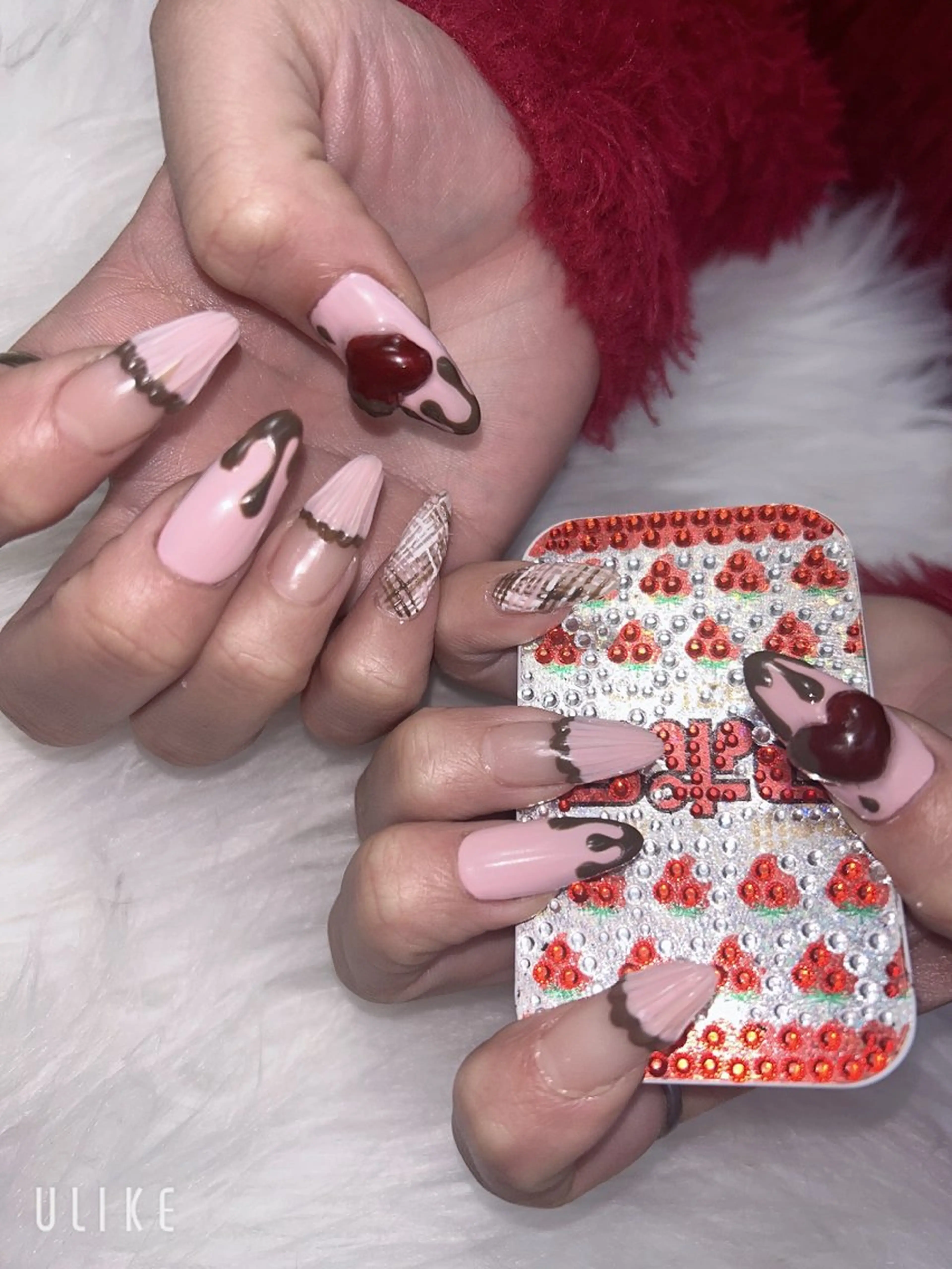 ネイル 高草木 桃香のネイルデザイン